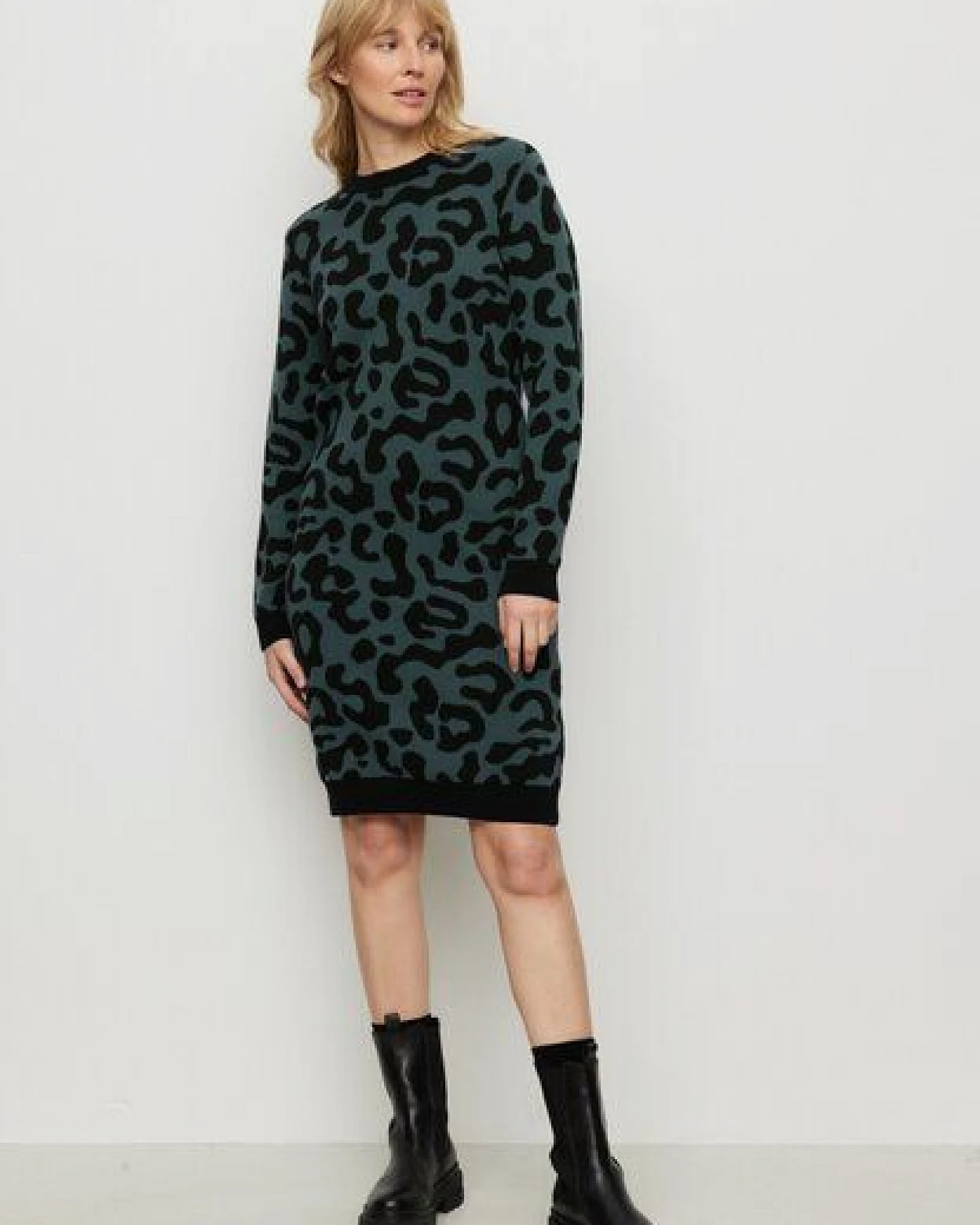Damen Strickkleid aus Bio-Baumwolle - AMARANTHUS LEO - recolution – Ansicht 3
