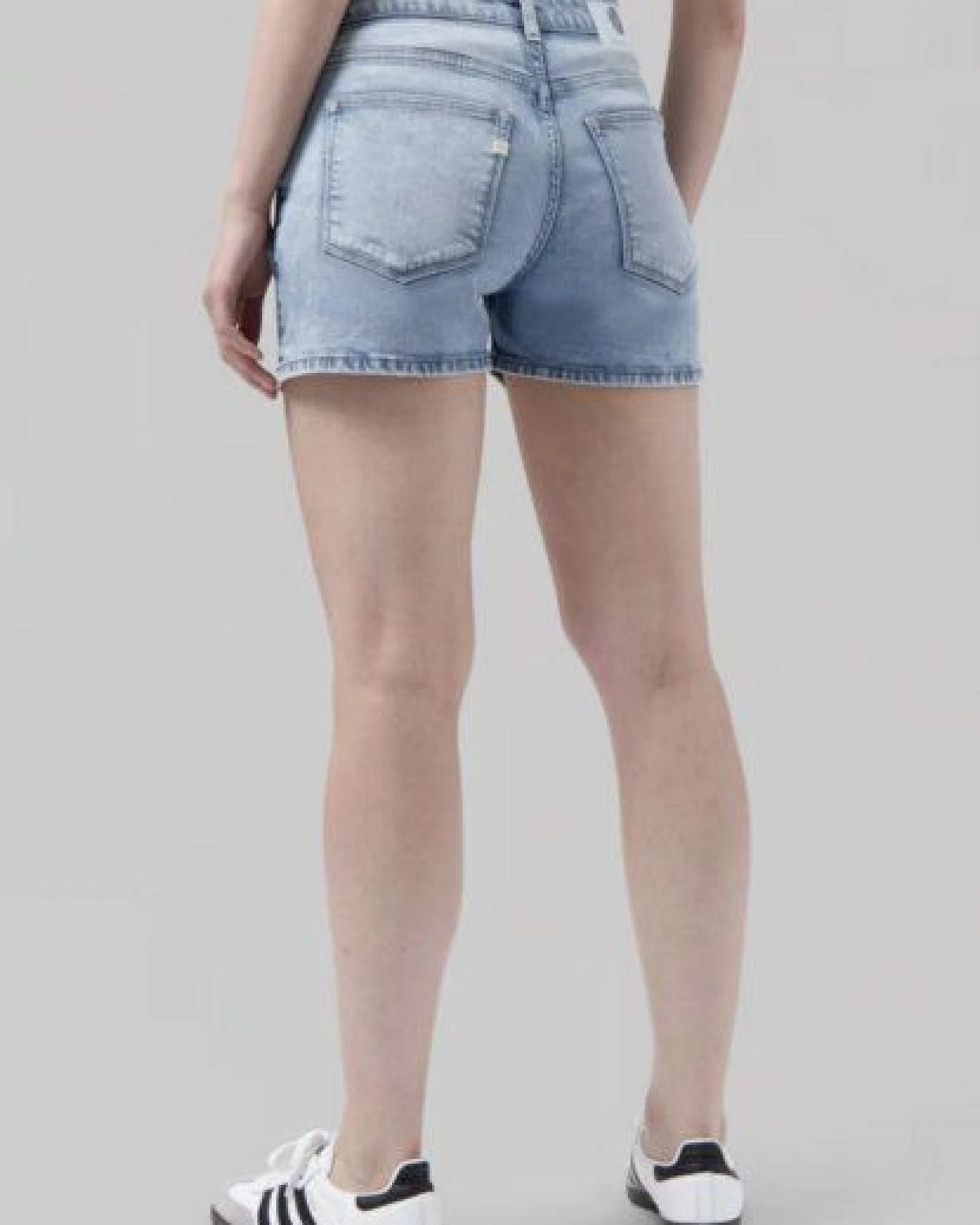 MUD Jeans Shorty – Stone Vintage – Ansicht 2