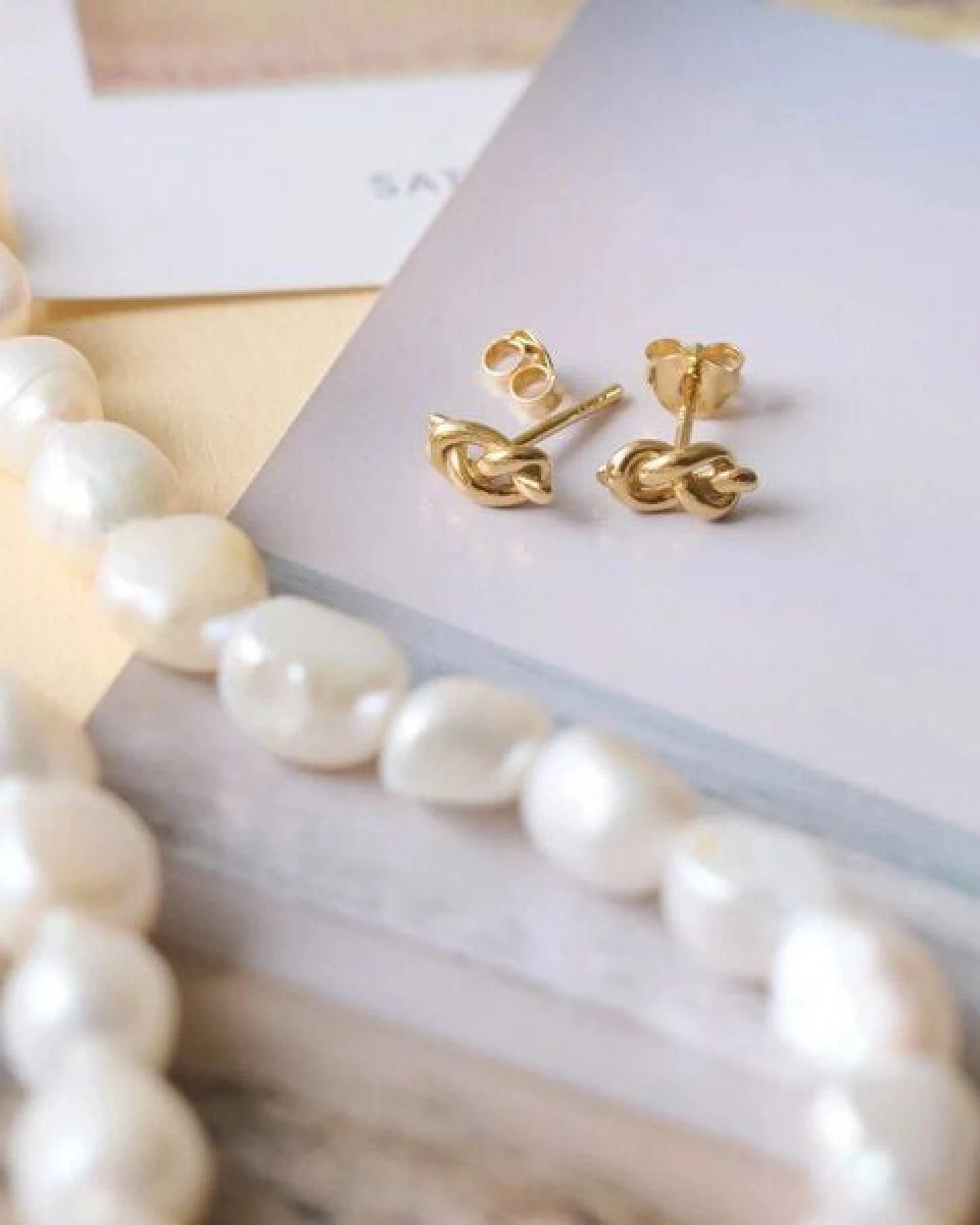 fejn jewelry Ohrstecker 'knot stud' im Knoten-Design – Ansicht 2