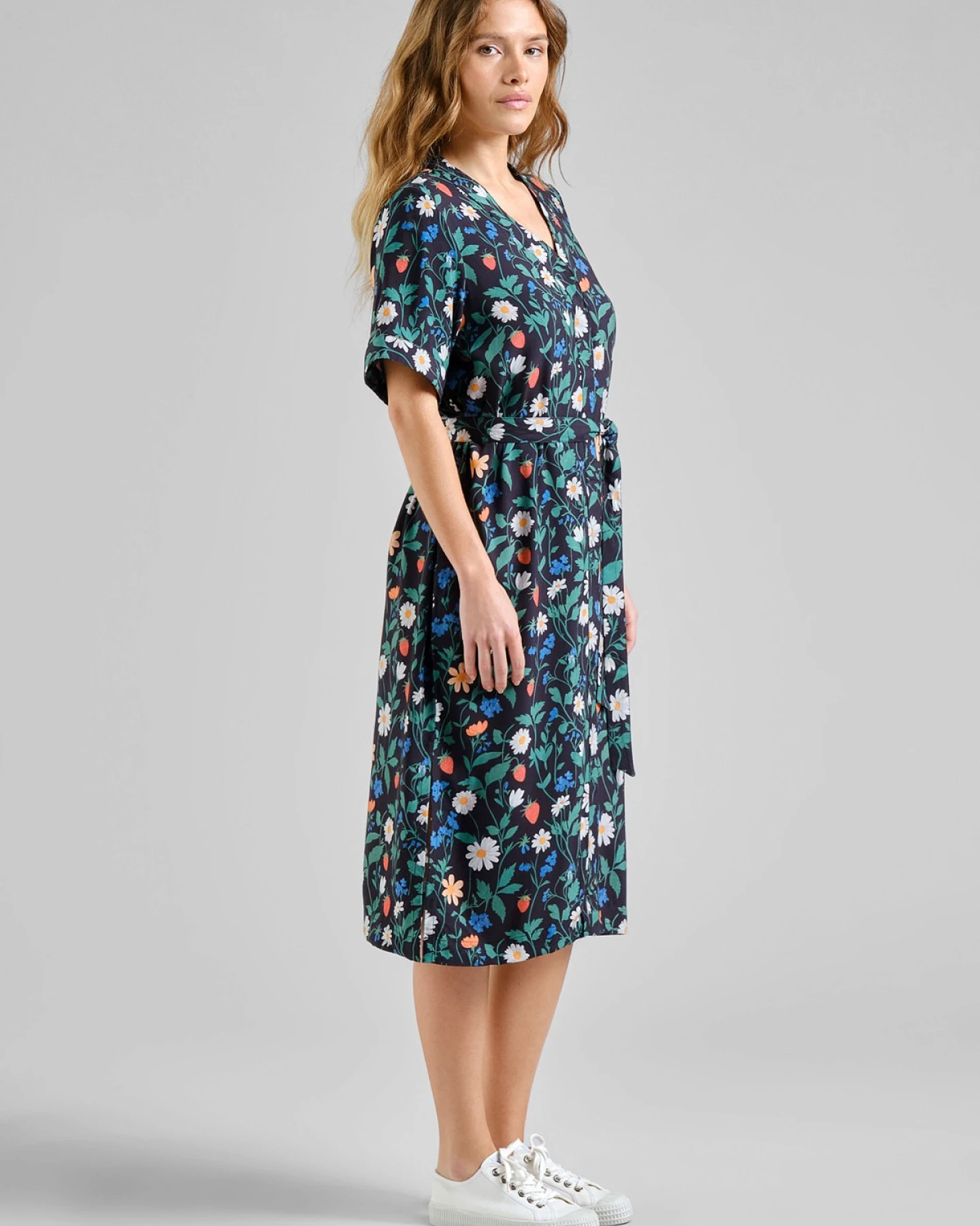 Kleid Kallvik Strawberry Field Schwarz – Ansicht 2