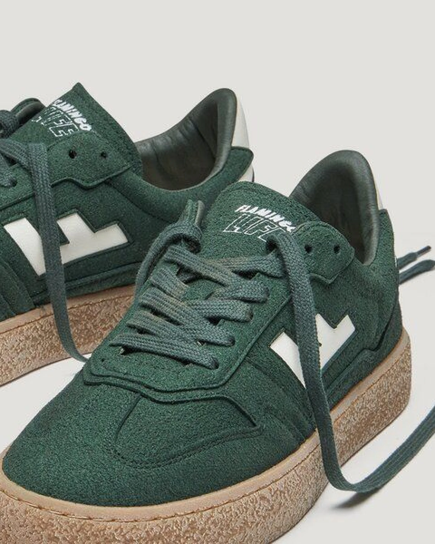 Flamingos' Life Sneaker - Burela Bold Hairy Suede Everglade – Ansicht 3