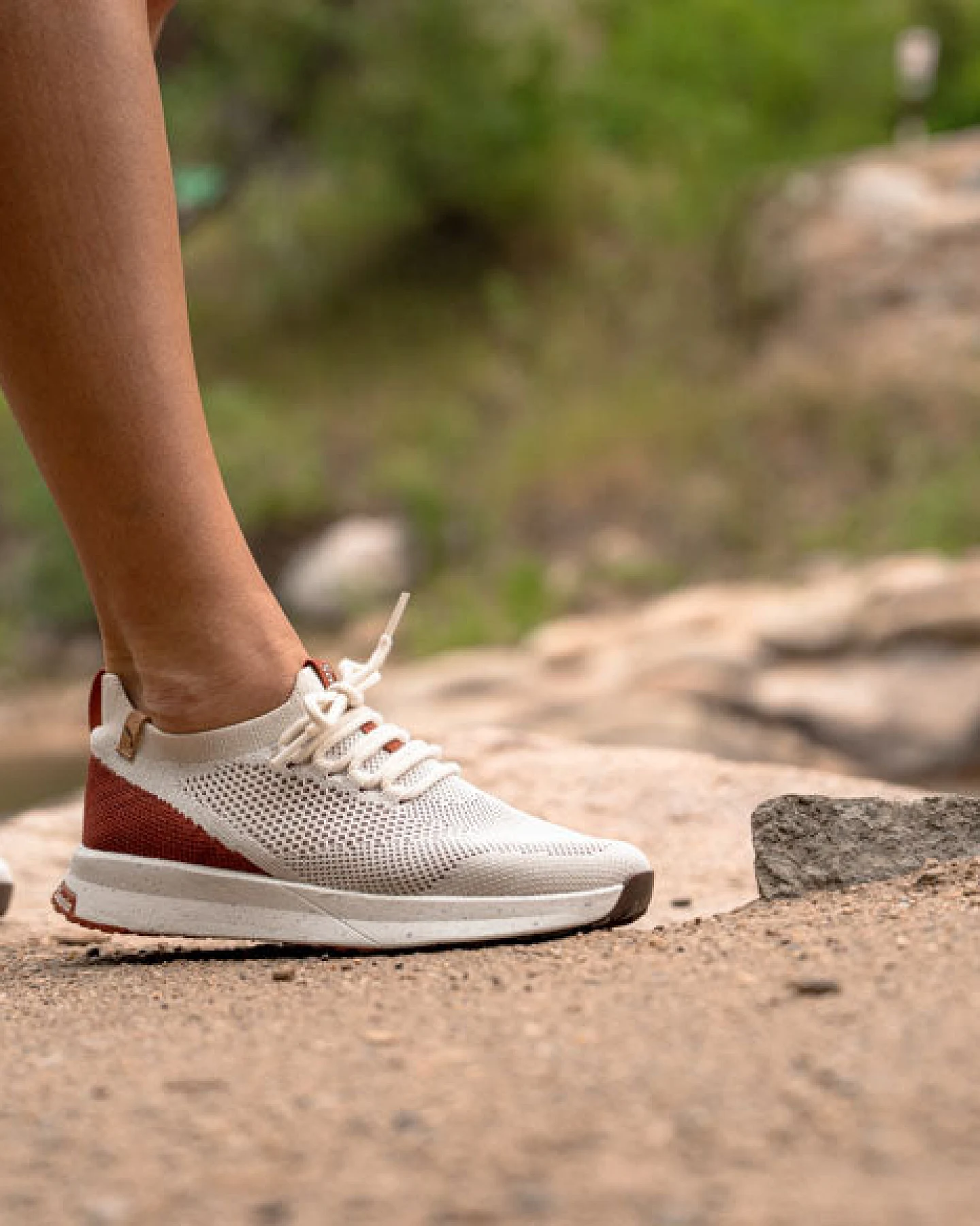 SAOLA Damen vegan Sneaker Damen Tsavo 2.0 Weiß / Burgundy – Ansicht 2