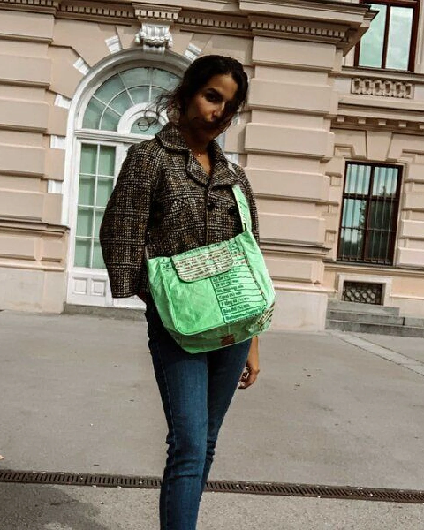 REFISHED fair fashion Tasche 'URBAN BAG' - upcycelte Fischfuttersäcke – Ansicht 3