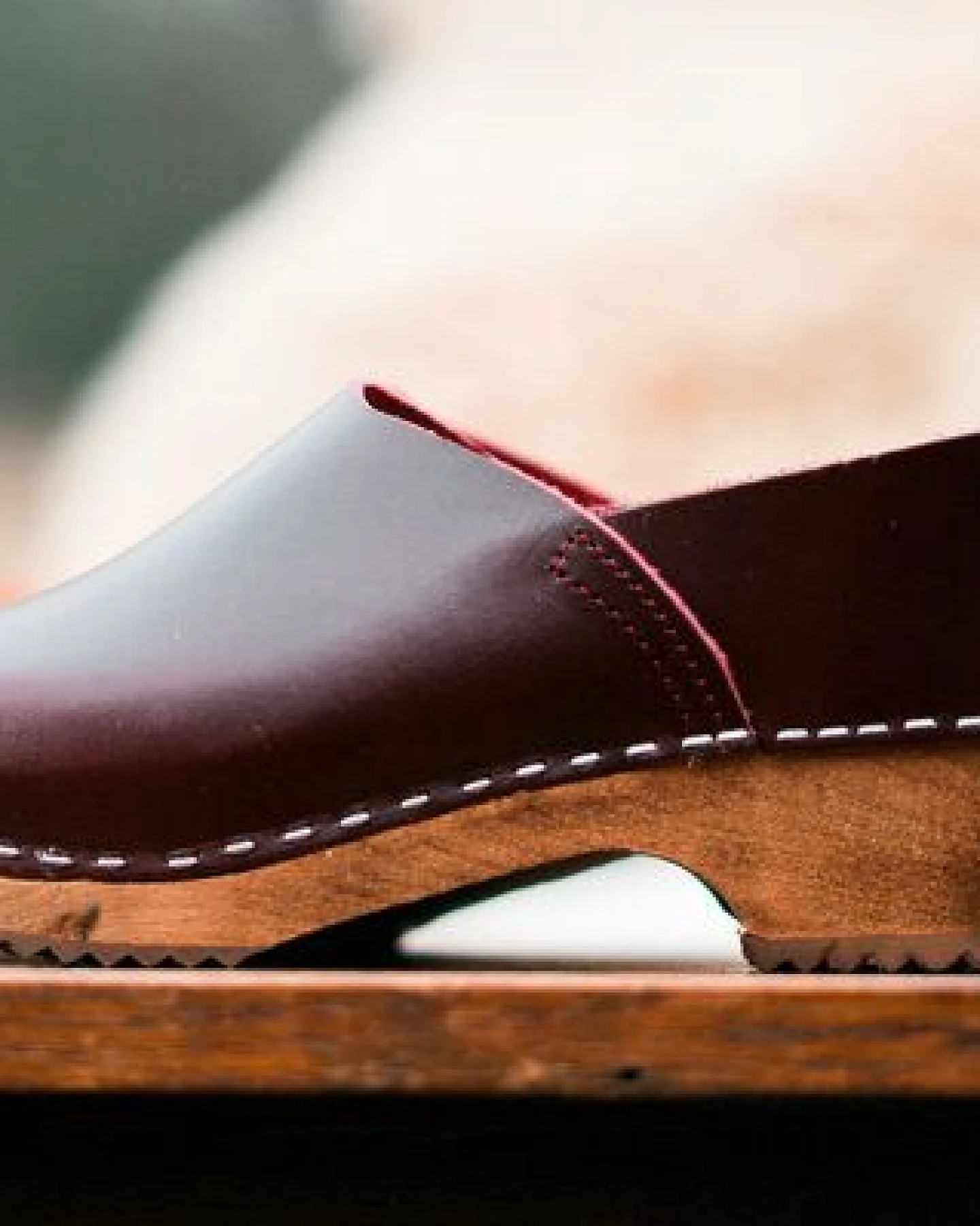 SNÖ - Damen & Herren schwedische Holz Clogs von me&myClogs - low heel – Ansicht 4