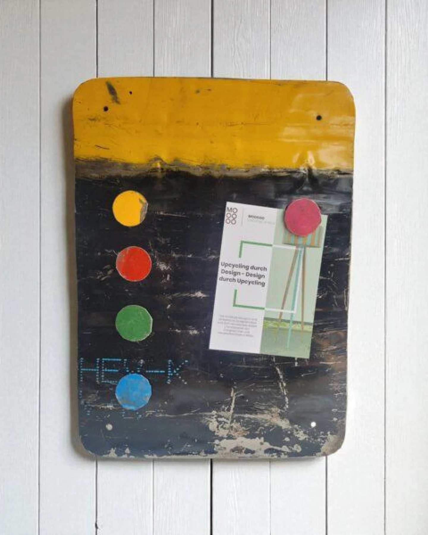 Moogoo Creative Africa Magnettafel aus recycelten Ölfässern mit 5 bunten Magneten - Industrial Upcycling – Ansicht 3