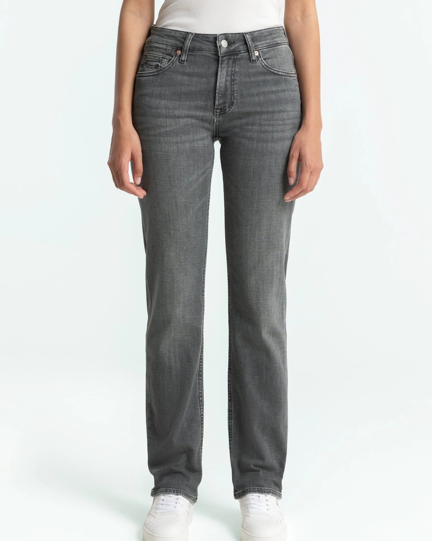 Kings of Indigo Damen vegan Jeans Emiko Sophia Hellgrau – Ansicht 2