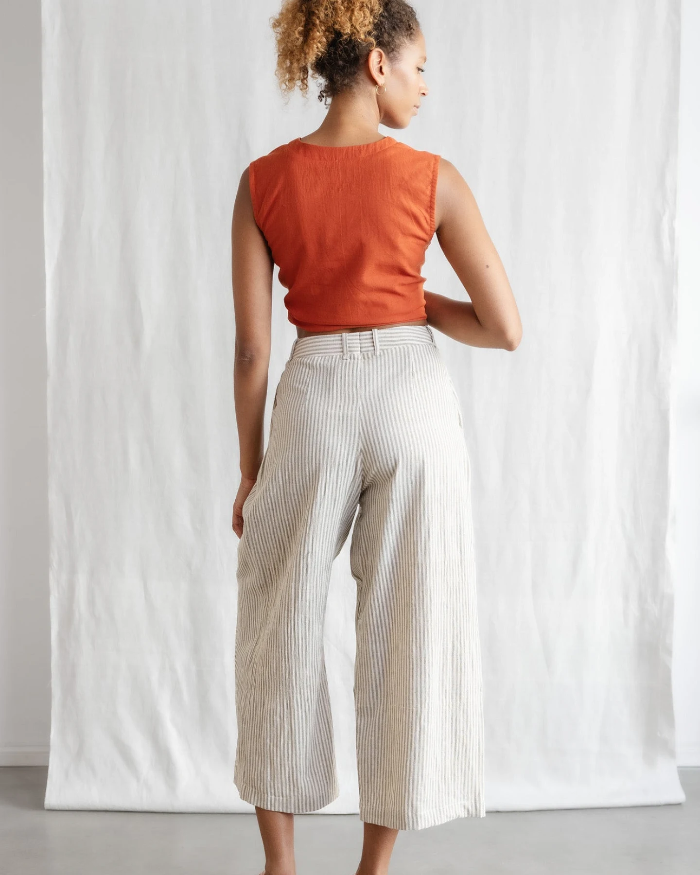Jyoti - Fair Works Damen vegan Culotte AWAsi Grau/Weiß – Ansicht 2