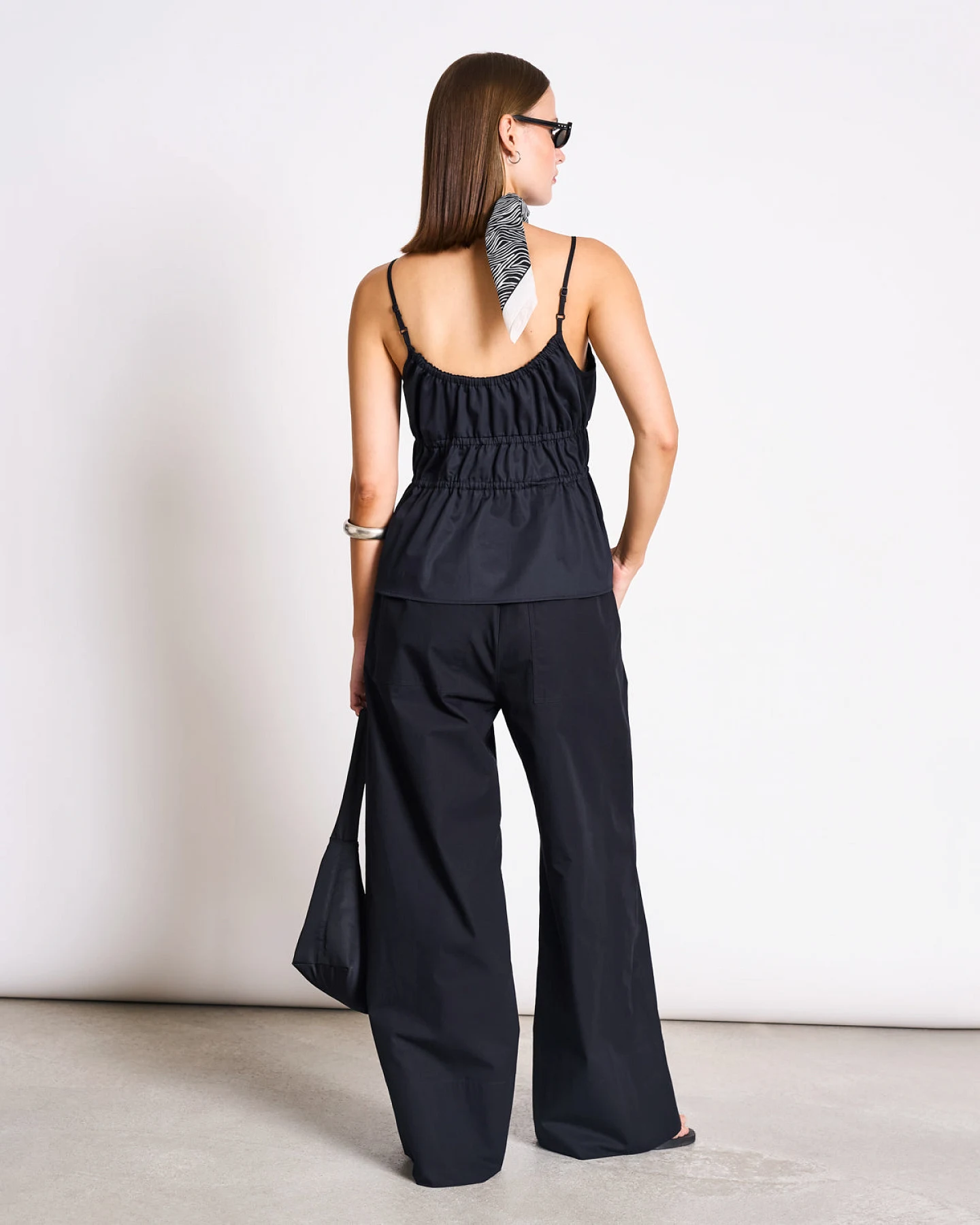 JAN 'N JUNE Damen vegan Krawatten-Top Spaghetti Ebur Schwarz – Ansicht 2