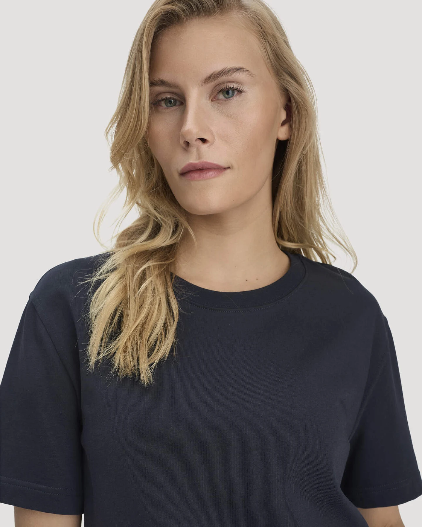 hessnatur Damen Heavy Jersey T-Shirt Oversize aus Bio-Baumwolle - blau - Größe L – Ansicht 4
