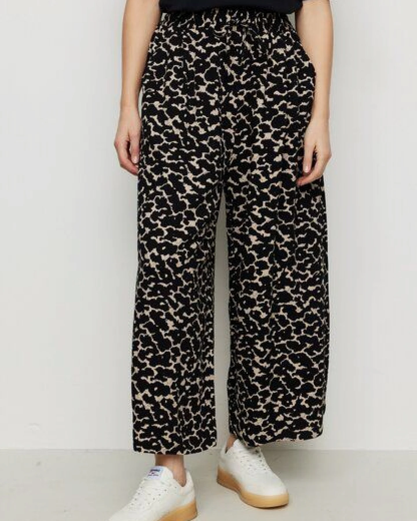 Damen Hose aus aus LENZING ECOVERO Viskose - SEQUOIA CLOUDS - recolution – Ansicht 3