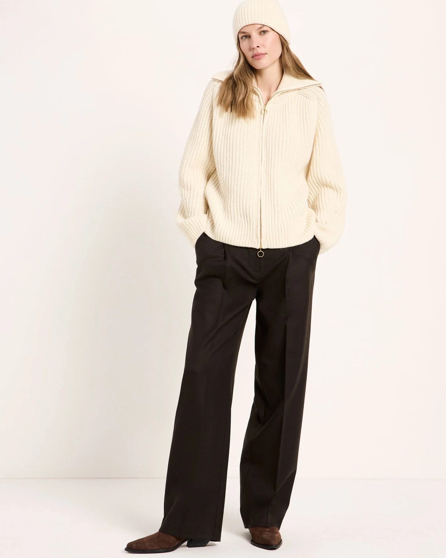 Strickjacke in Rippoptik (GOTS) – Ansicht 3