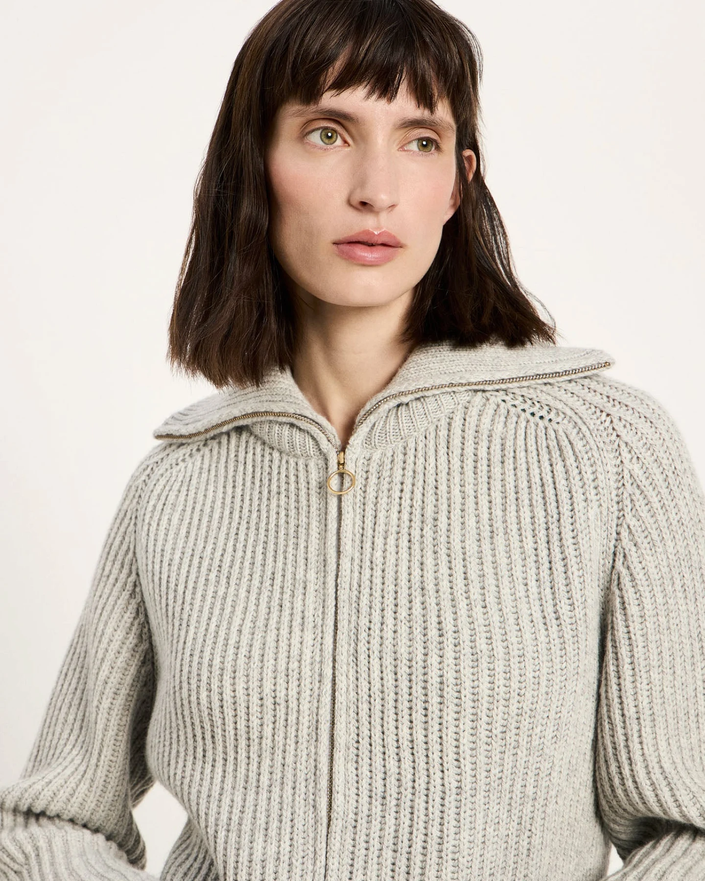 Strickjacke in Rippoptik (GOTS) – Ansicht 3