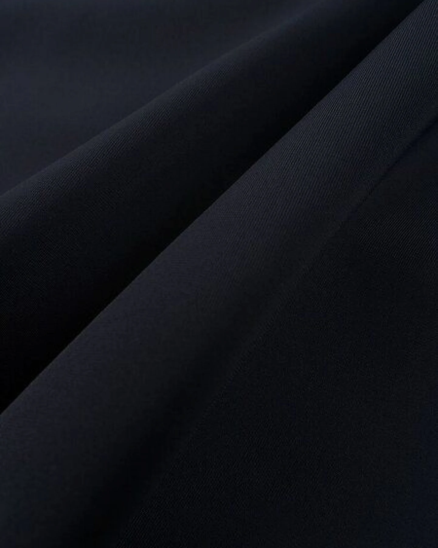 bleed Schwimm- und Sporttop BLACK aus ECONYL® – Ansicht 4