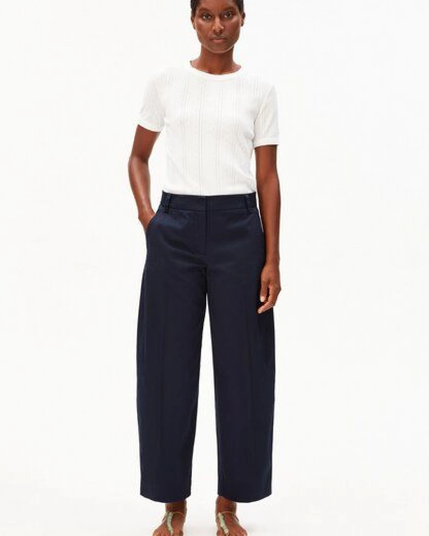 ARMEDANGELS BARREL TWILL Damen Webhose aus Bio-Baumwoll Mix – Ansicht 4