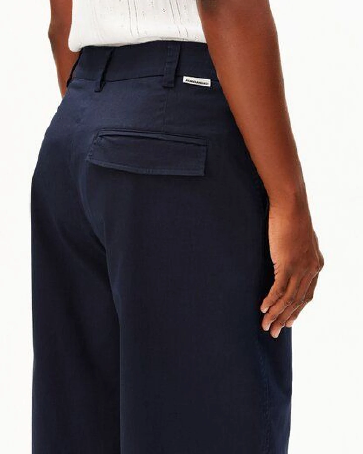 ARMEDANGELS BARREL TWILL Damen Webhose aus Bio-Baumwoll Mix – Ansicht 3
