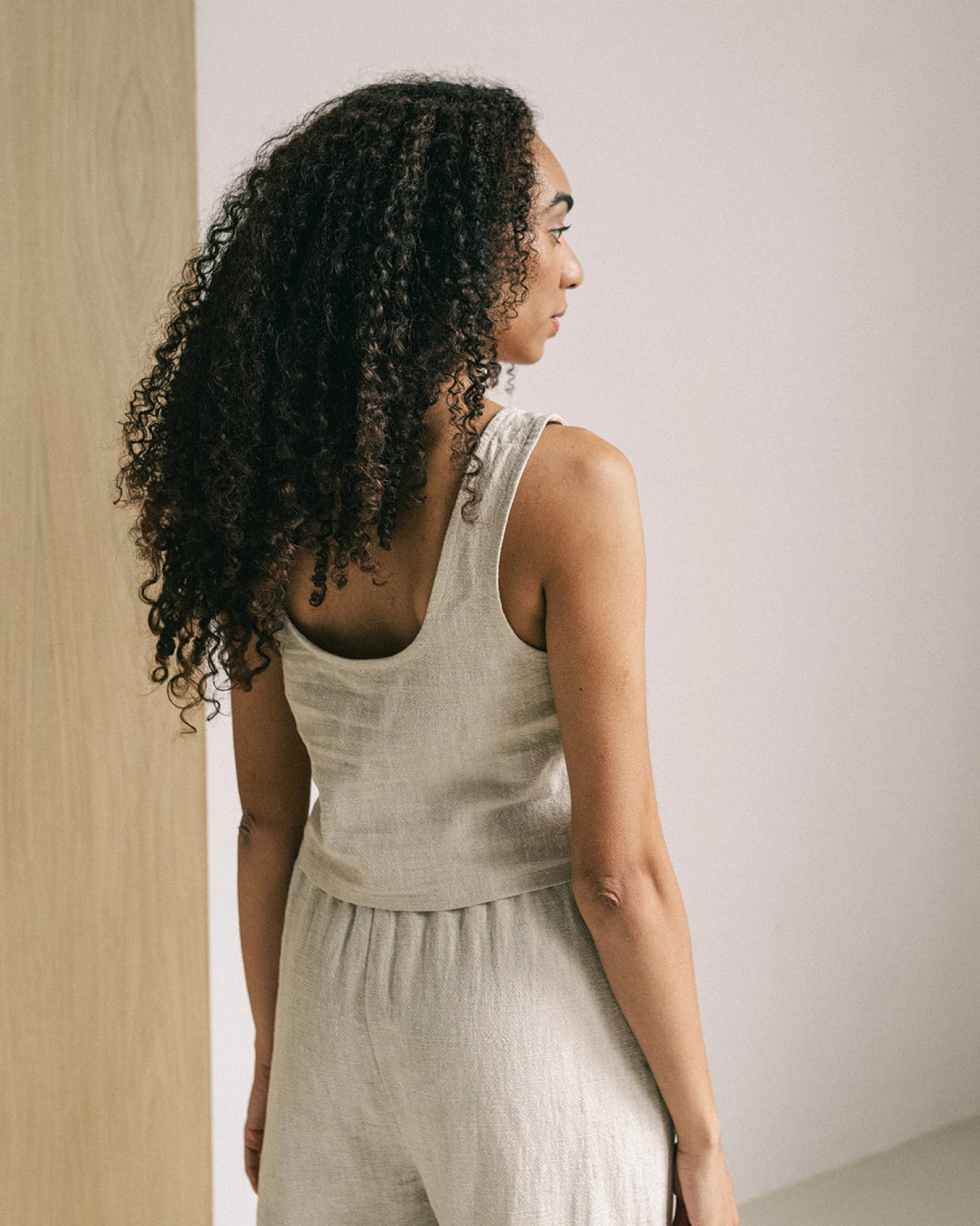 The View Yoga Damen vegan Hose Teya Beige – Ansicht 2