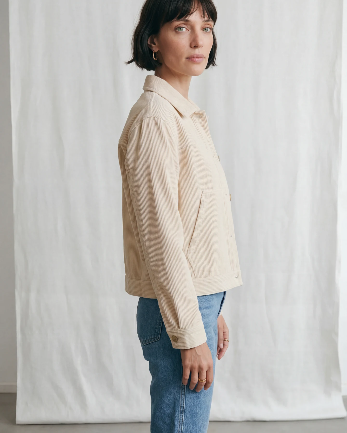 Jyoti - Fair Works Damen vegan Jacke Nariyal Beige – Ansicht 2