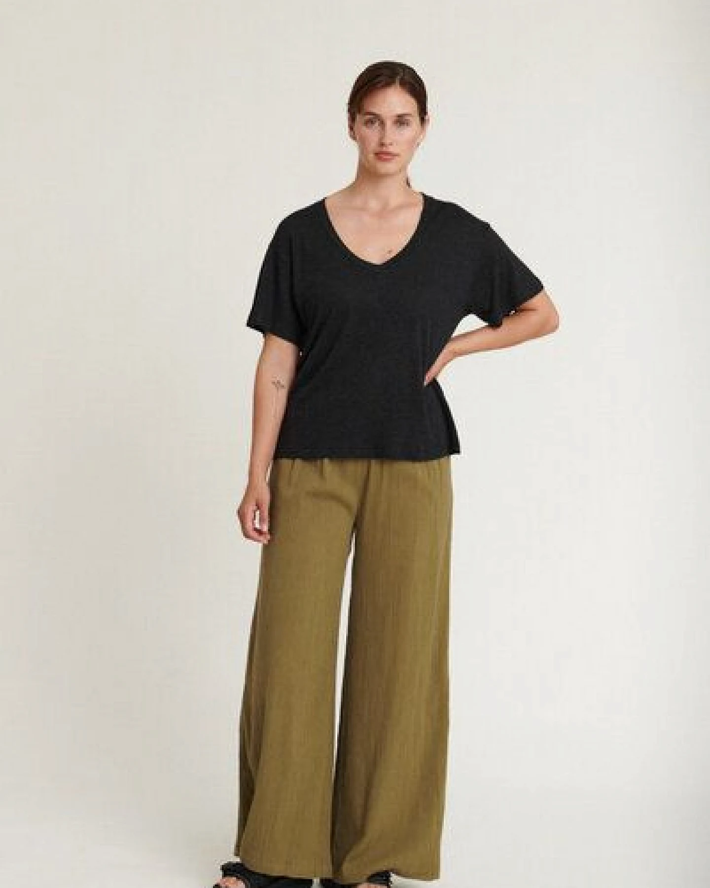 Basic Apparel Lockere Hose SIMONE aus Bio-Baumwolle – Ansicht 4