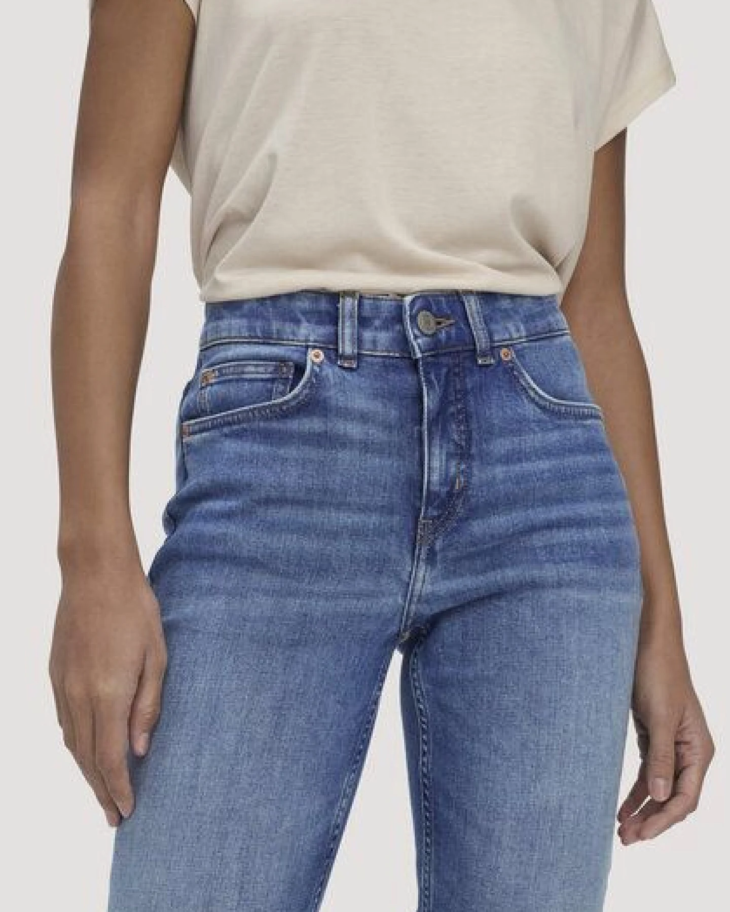 hessnatur Jeans LEA Slim aus Bio-Denim – Ansicht 2
