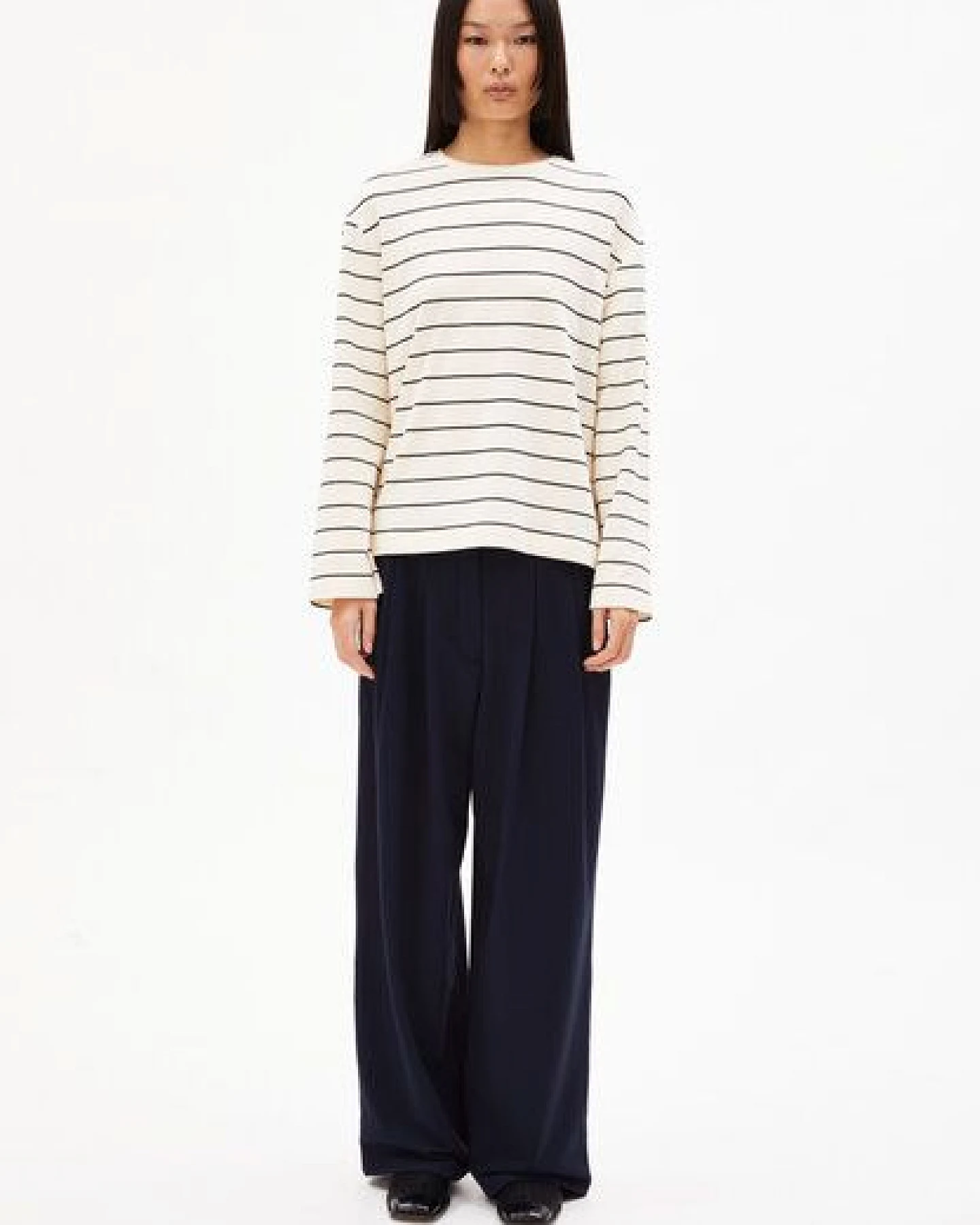 ARMEDANGELS MARYNAA FINE STRIPE Damen Longsleeve aus Bio-Baumwoll Mix – Ansicht 4