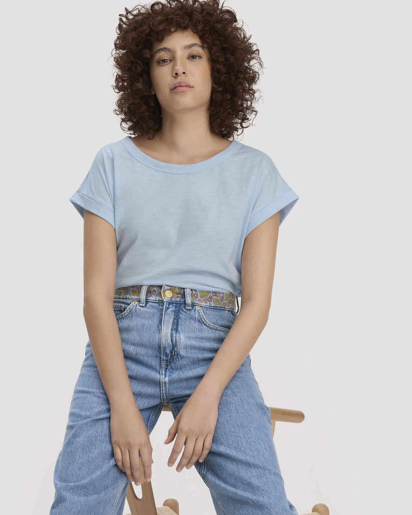 hessnatur Damen Jeans ALVA Wide Leg Embroidery aus Bio-Baumwolle mit TENCEL™ Lyocell - blau - Größe 31/34 – Ansicht 4