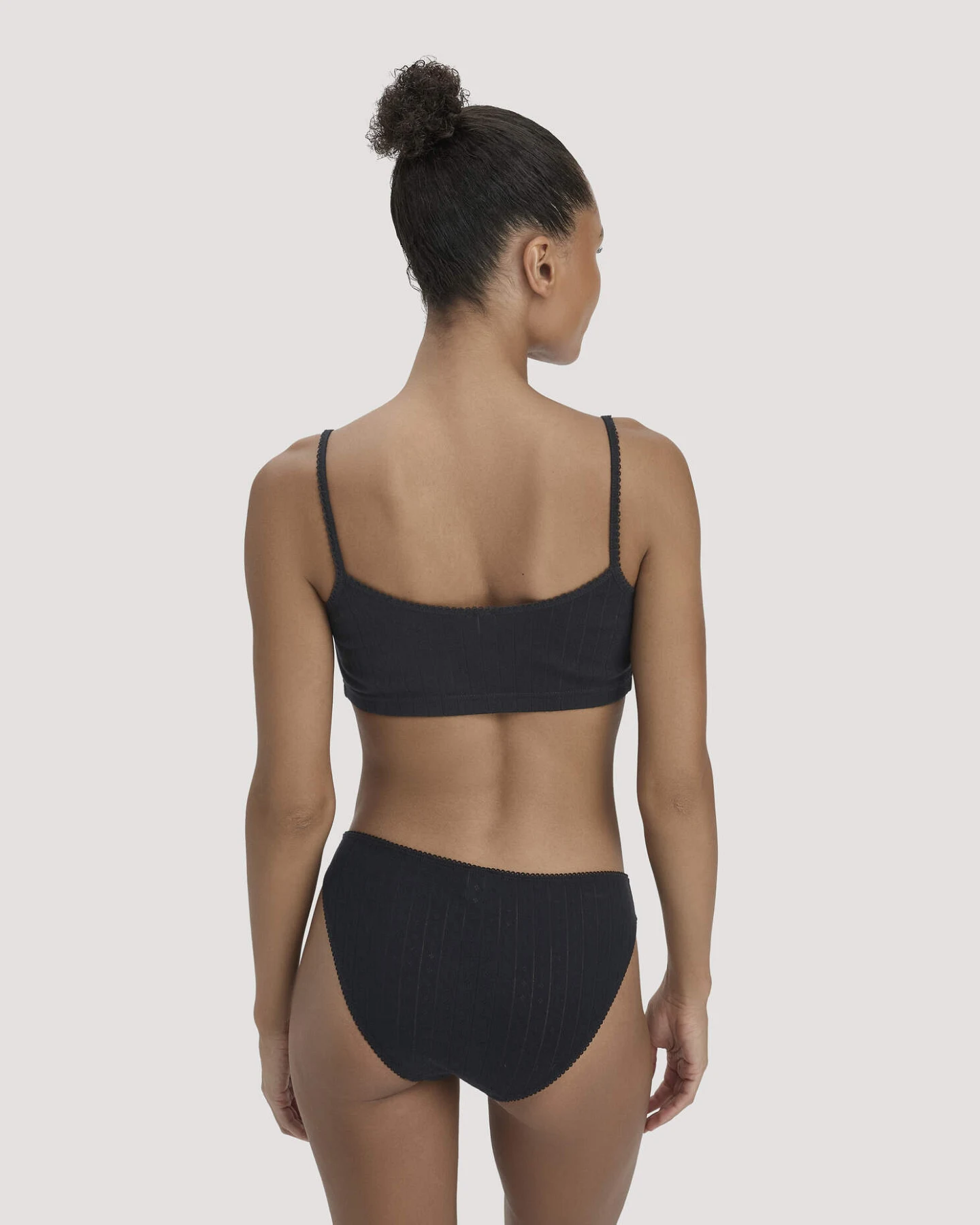 hessnatur Damen Pointelle Bustier PURE COTTON aus Bio-Baumwolle - schwarz - Größe 40 – Ansicht 2
