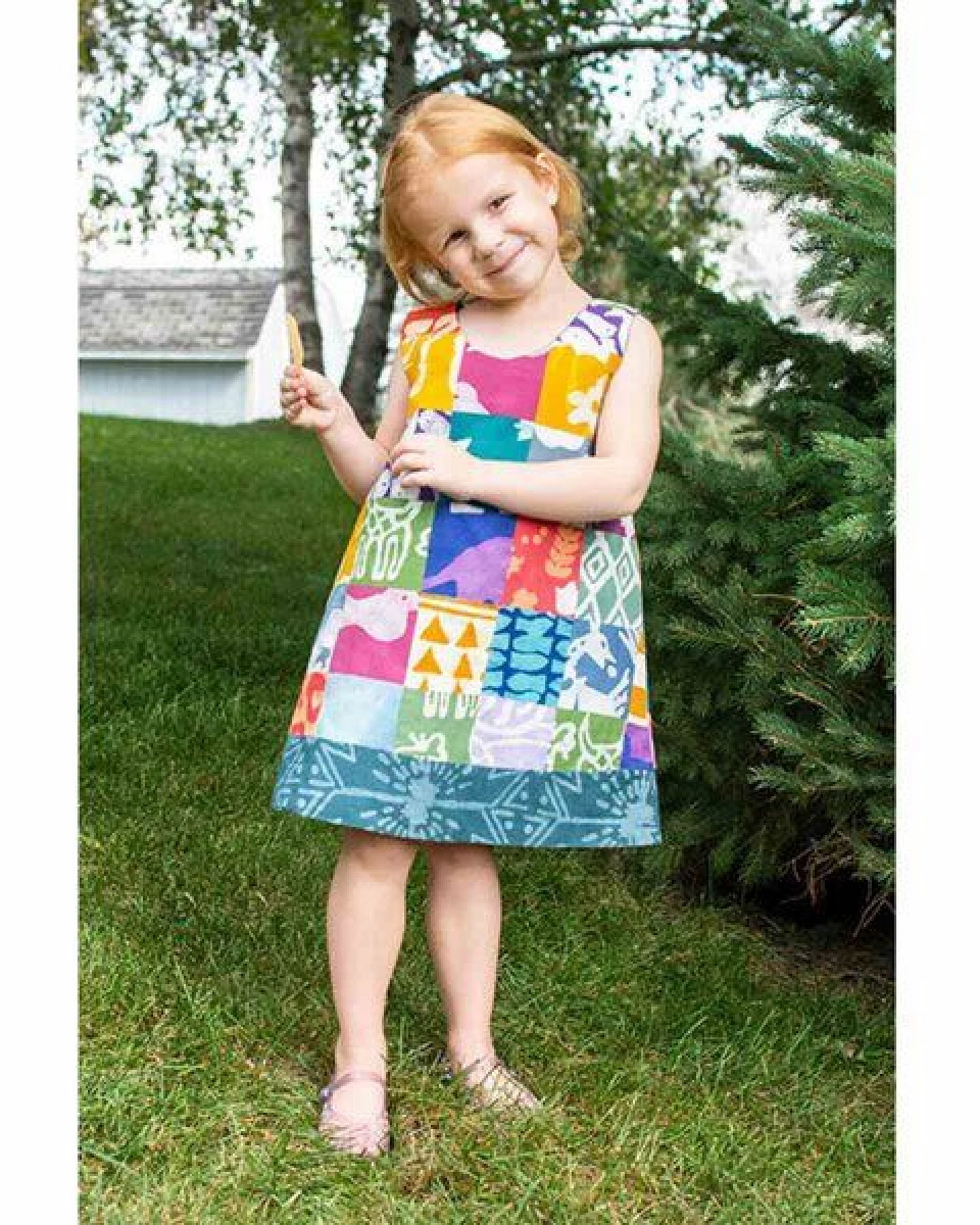 Global Mamas Baby Bio Wendekleid REVERSIBLE - Patchwork/Giraffe/Chicken – Ansicht 2