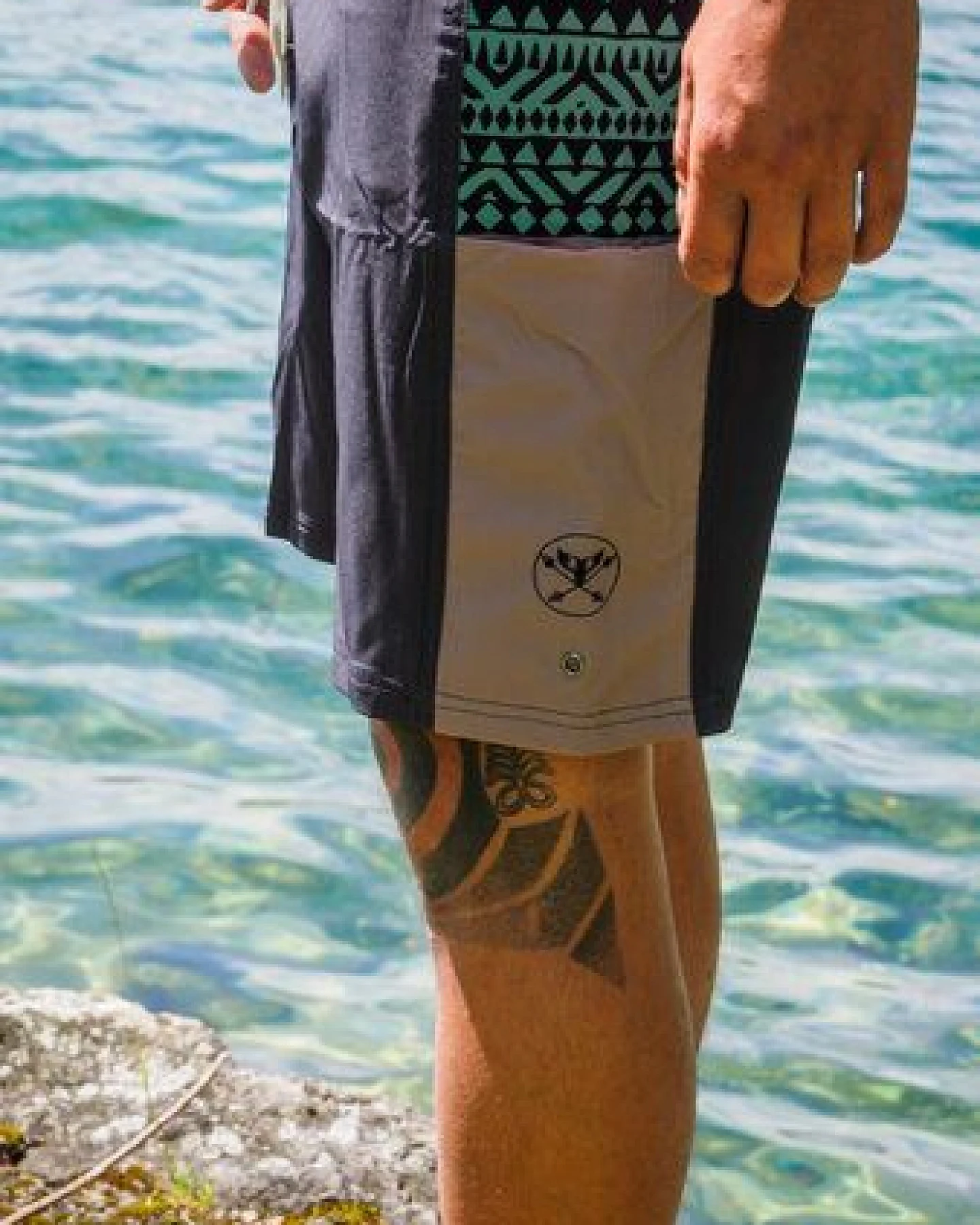 Zeachild Ethno Shaka Boardshort - recycelte Fischnetze – Ansicht 2
