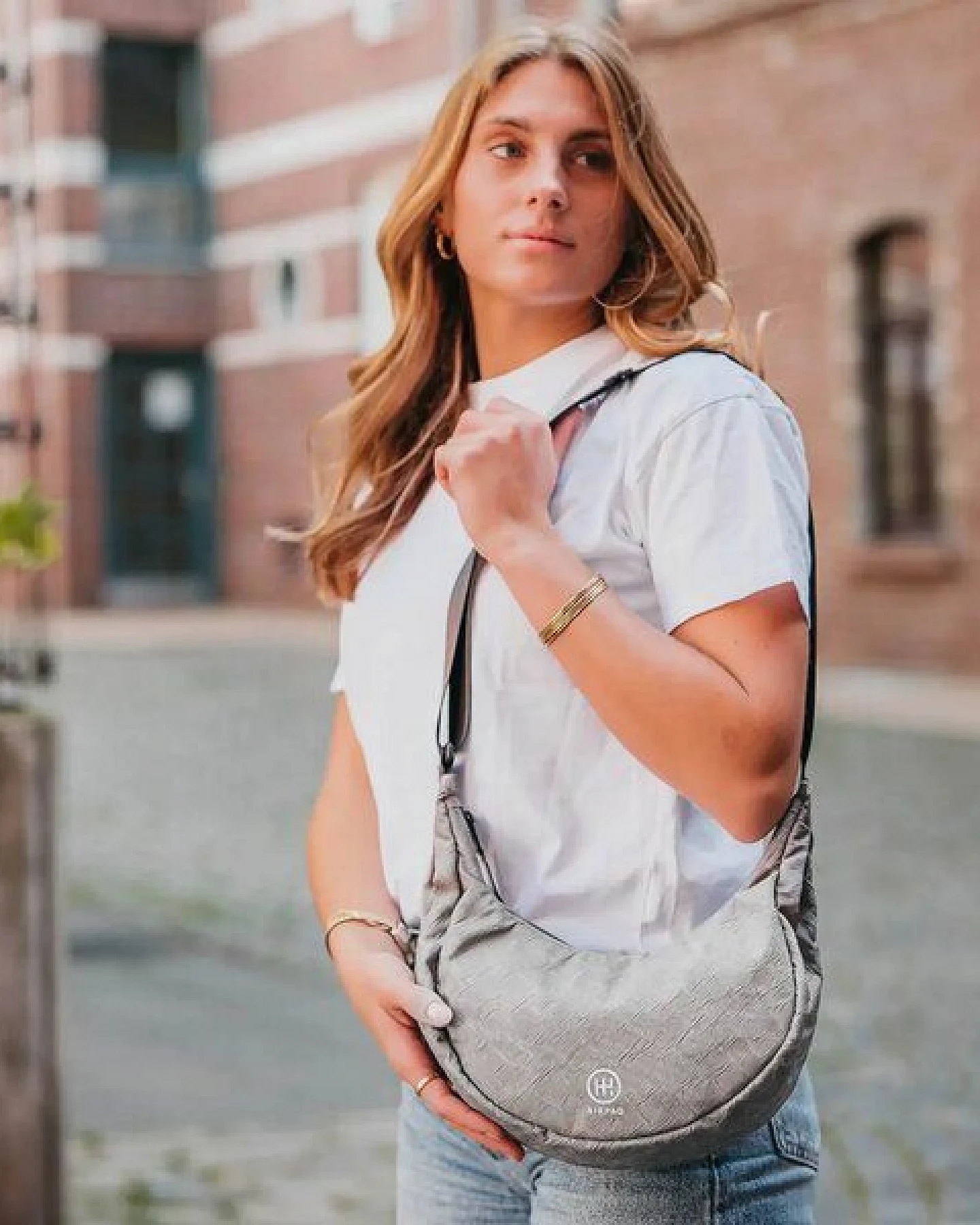 Airpaq Moonbag Mini aus Autoschrott – Ansicht 4