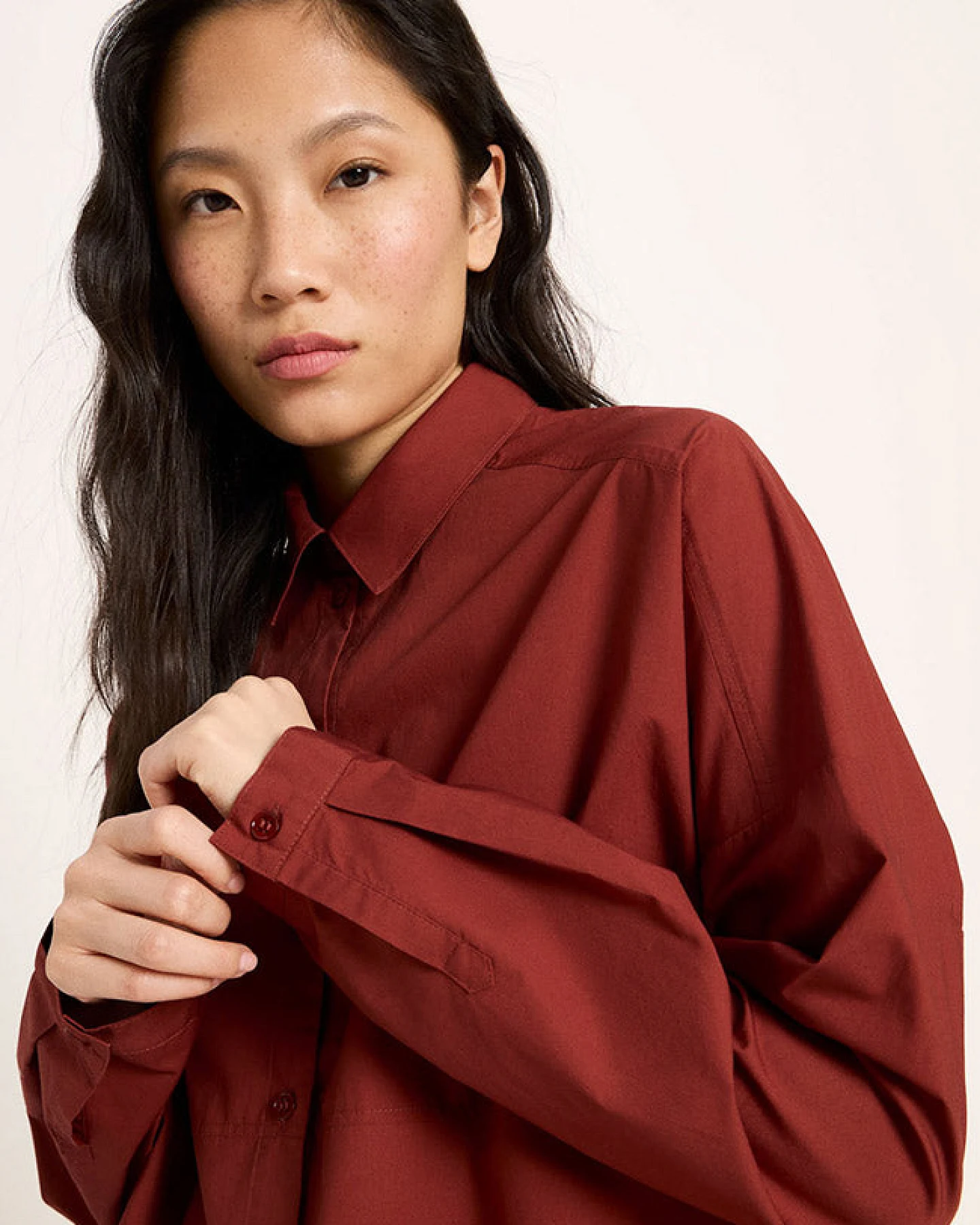 Lanius Damen vegan Bluse In Mahagoni-Rot – Ansicht 2
