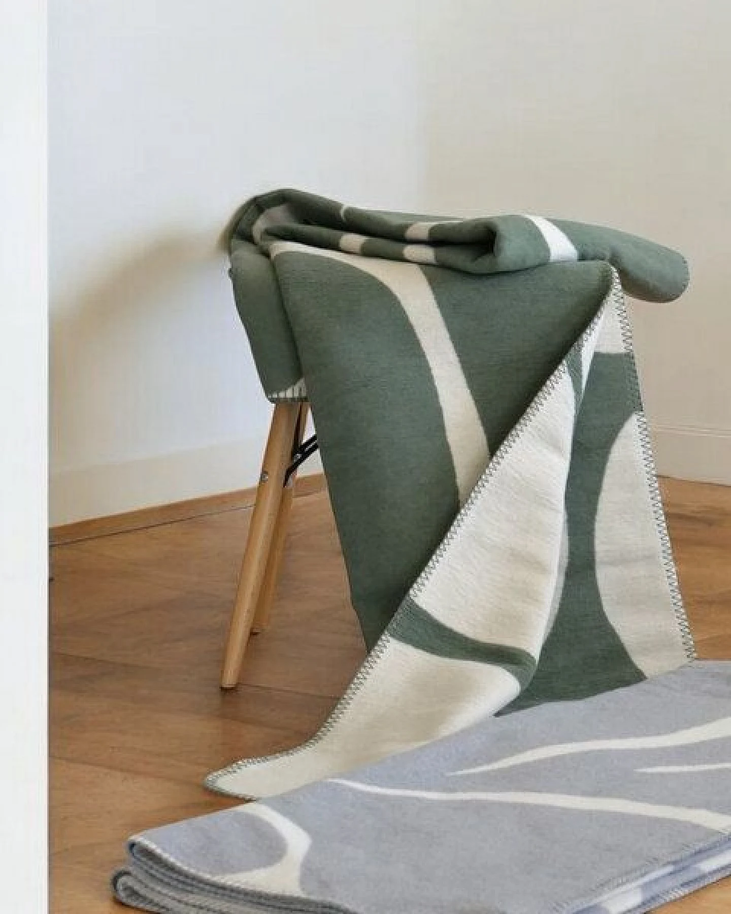 RIEMA Germany super weiche und große XL-Kuscheldecke aus Baumwolle BJÖRK - Made in Germany – Ansicht 4