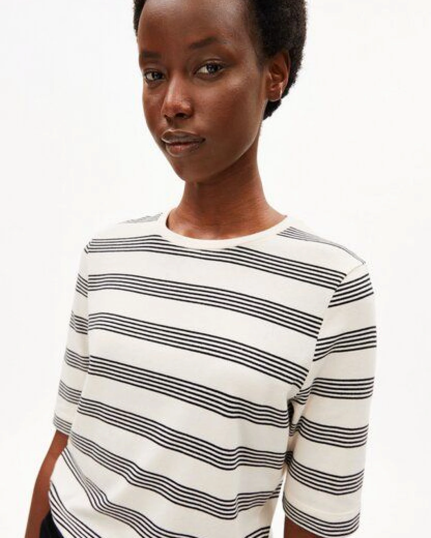 ARMEDANGELS JAANISARA FINE STRIPE Damen T-Shirt aus Bio-Baumwoll Mix – Ansicht 3