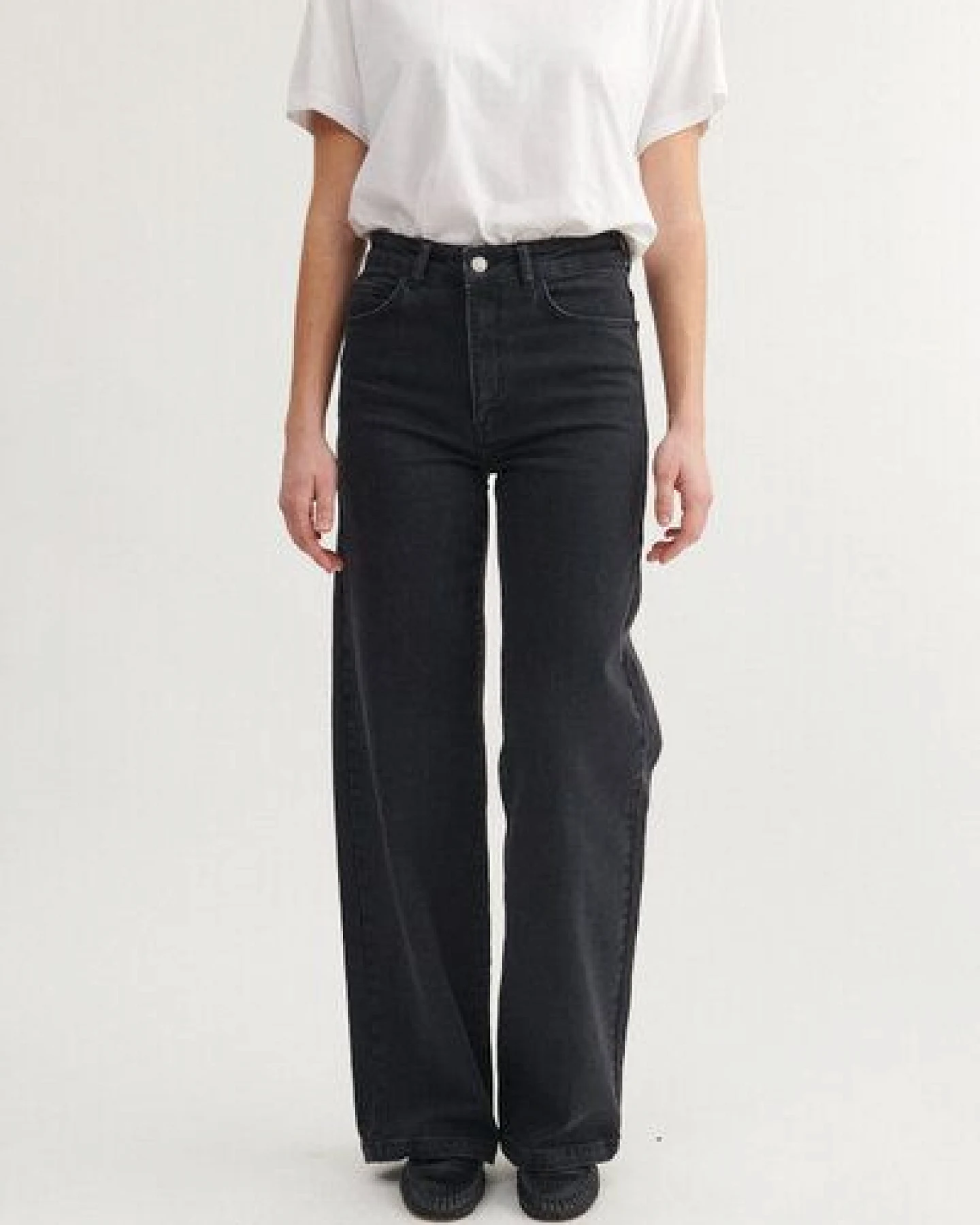 Basic Apparel High-Waist Jeans ENYA aus Bio-Baumwolle – Ansicht 3