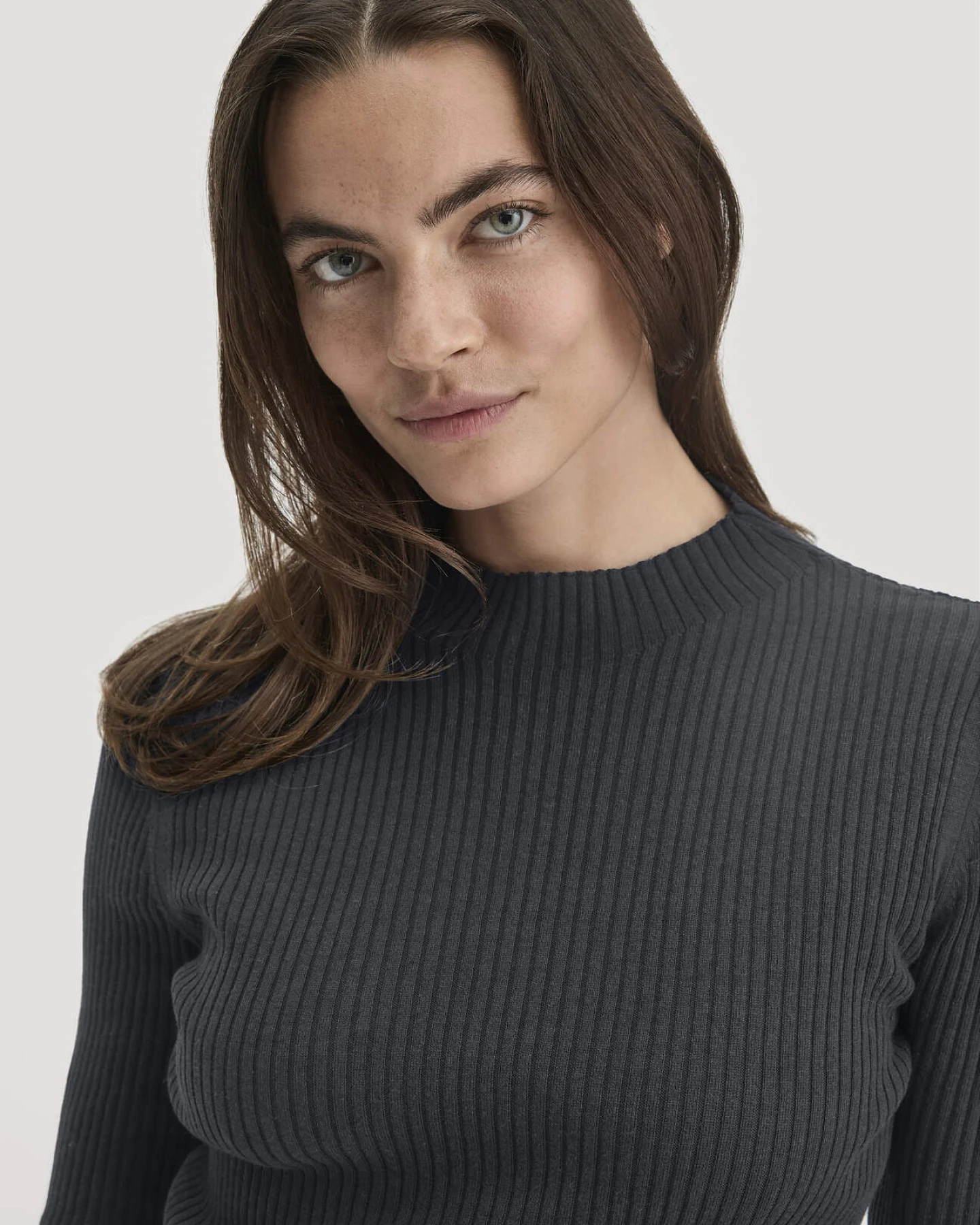hessnatur Damen Strick Pullover Fitted aus TENCEL™ Lyocell mit Bio-Baumwolle - schwarz - Größe XL – Ansicht 4