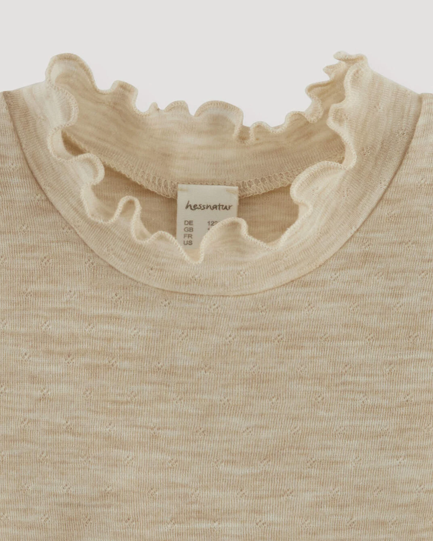 hessnatur Kinder Pointelle Langarmshirt aus Bio-Merinowolle - beige - Größe 110/116 – Ansicht 2