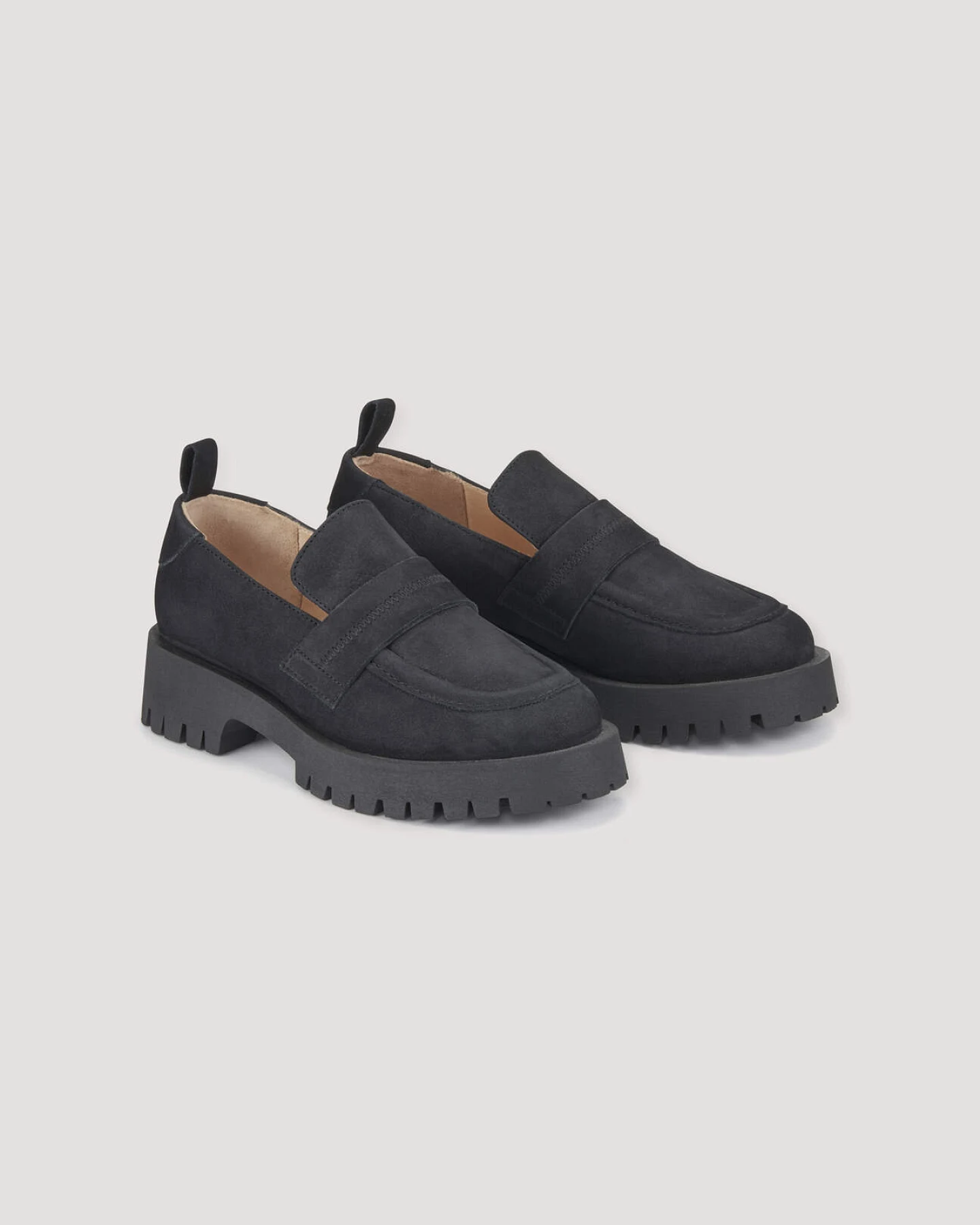 hessnatur Damen Loafer Regular aus Nubuk-Rindleder - schwarz - Größe 36 – Ansicht 3