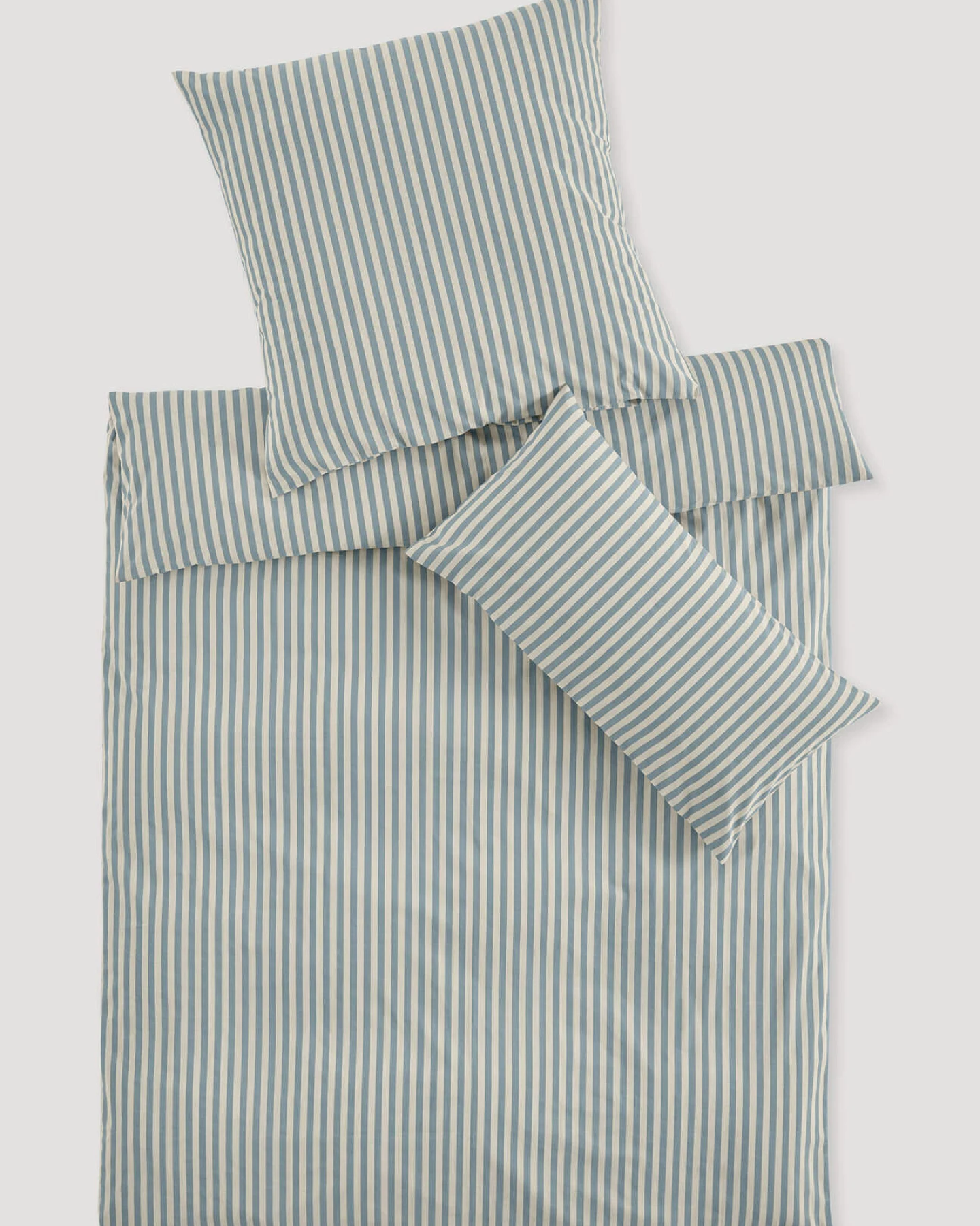 hessnatur Renforcé Bettwäsche Set HANNE aus Bio-Baumwolle - blau - Größe 135x200 / 80x80 cm – Ansicht 2