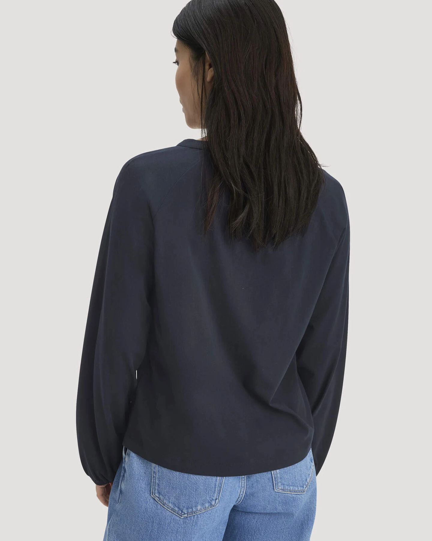 hessnatur Damen Jersey-Bluse Relaxed aus Bio-Baumwolle - blau - Größe 36 – Ansicht 3