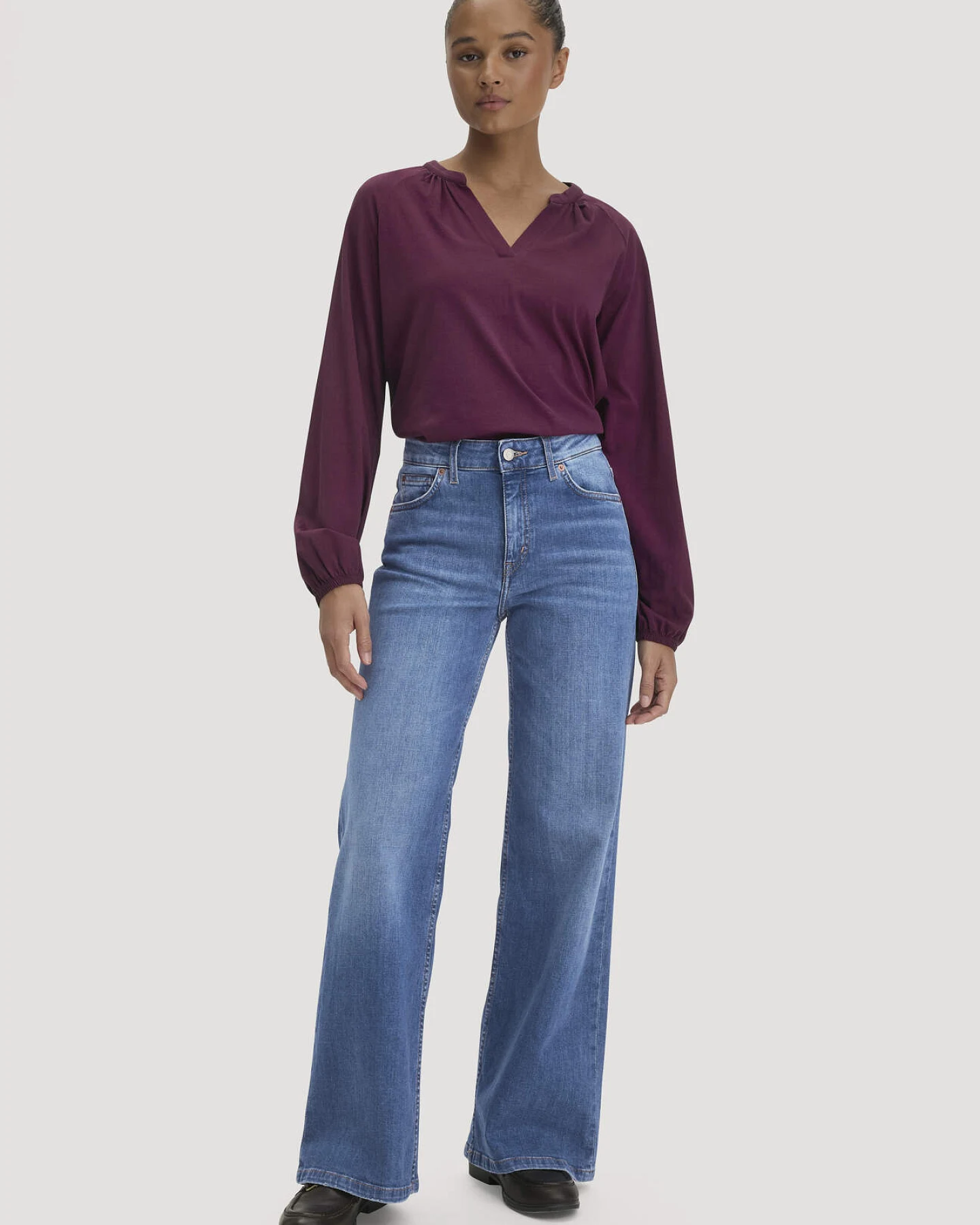 hessnatur Damen Jersey-Bluse Relaxed aus Bio-Baumwolle - rot - Größe 34 – Ansicht 2