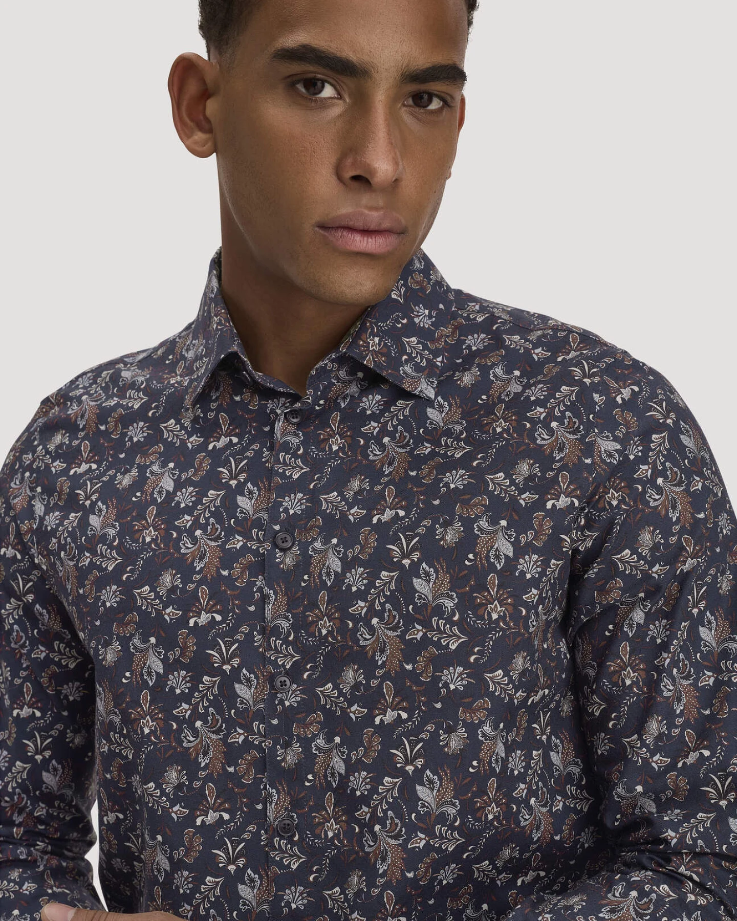 hessnatur Herren Print Hemd Regular aus Bio-Baumwolle - blau - Größe XXL (45/46) – Ansicht 4
