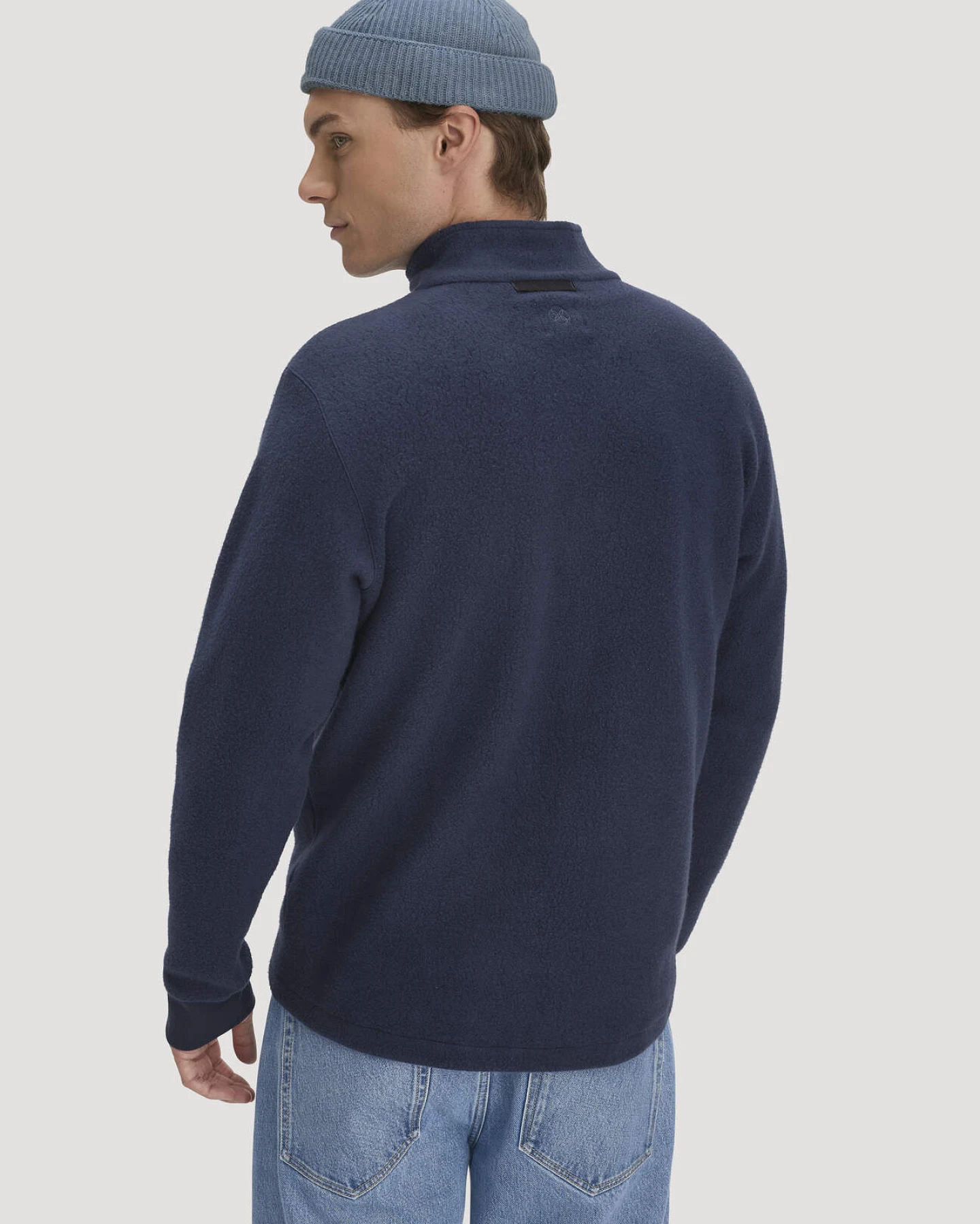 hessnatur Herren Fleece Troyer Relaxed aus Bio-Baumwolle - blau - Größe 56 – Ansicht 3