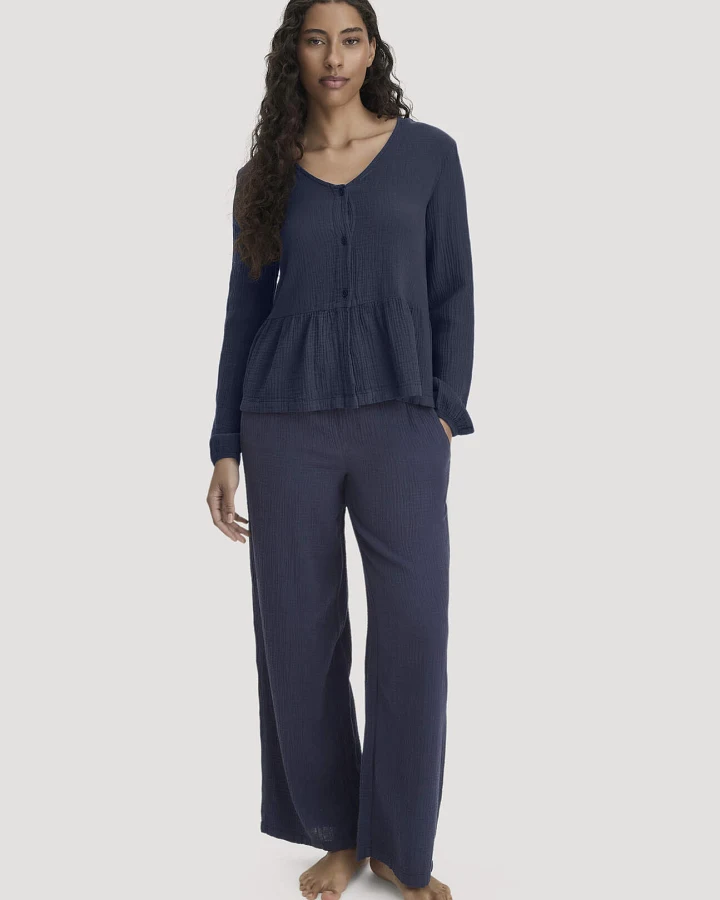 hessnatur Damen Musselin Schlafhose Relaxed PURE COMFORT aus Bio-Baumwolle - blau - Größe 34