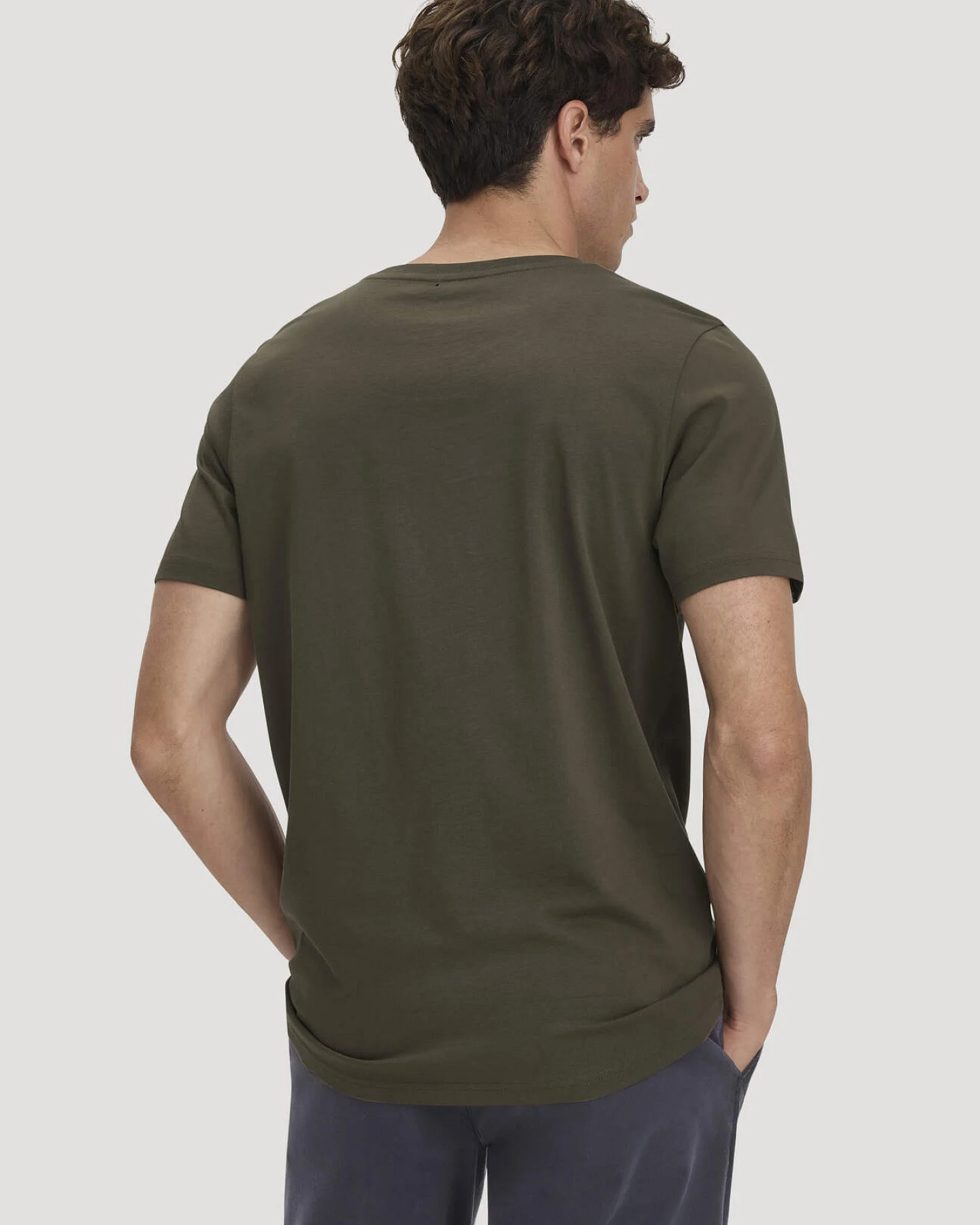 hessnatur Herren T-Shirt Regular aus Regenerative Organic Cotton (ROC) - grün - Größe 46 – Ansicht 3