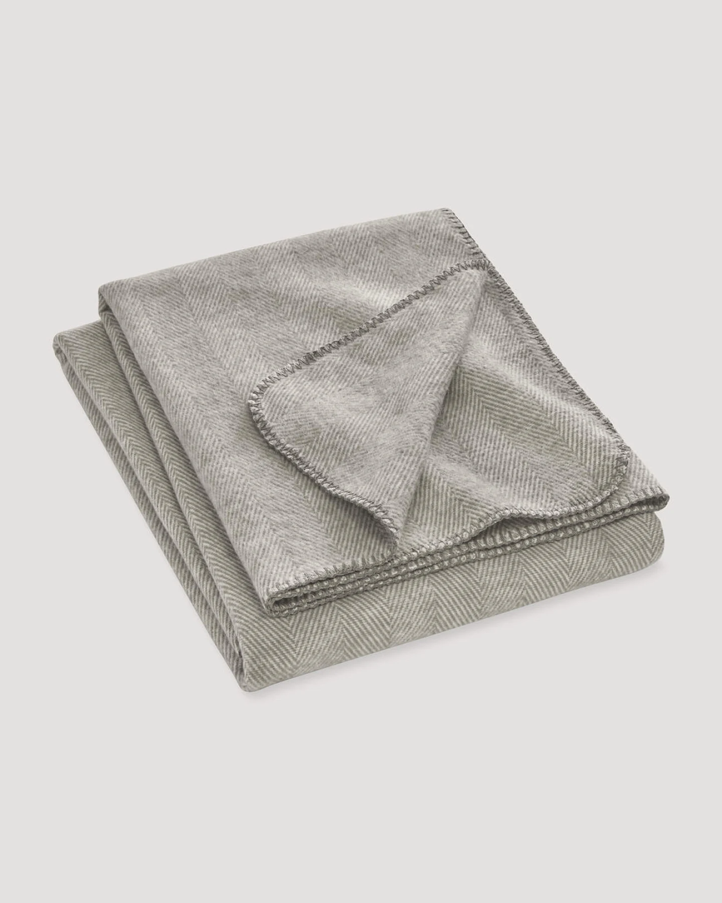 hessnatur Decke MERLE aus Bio-Baumwolle - grün - Größe 140x180 cm – Ansicht 2