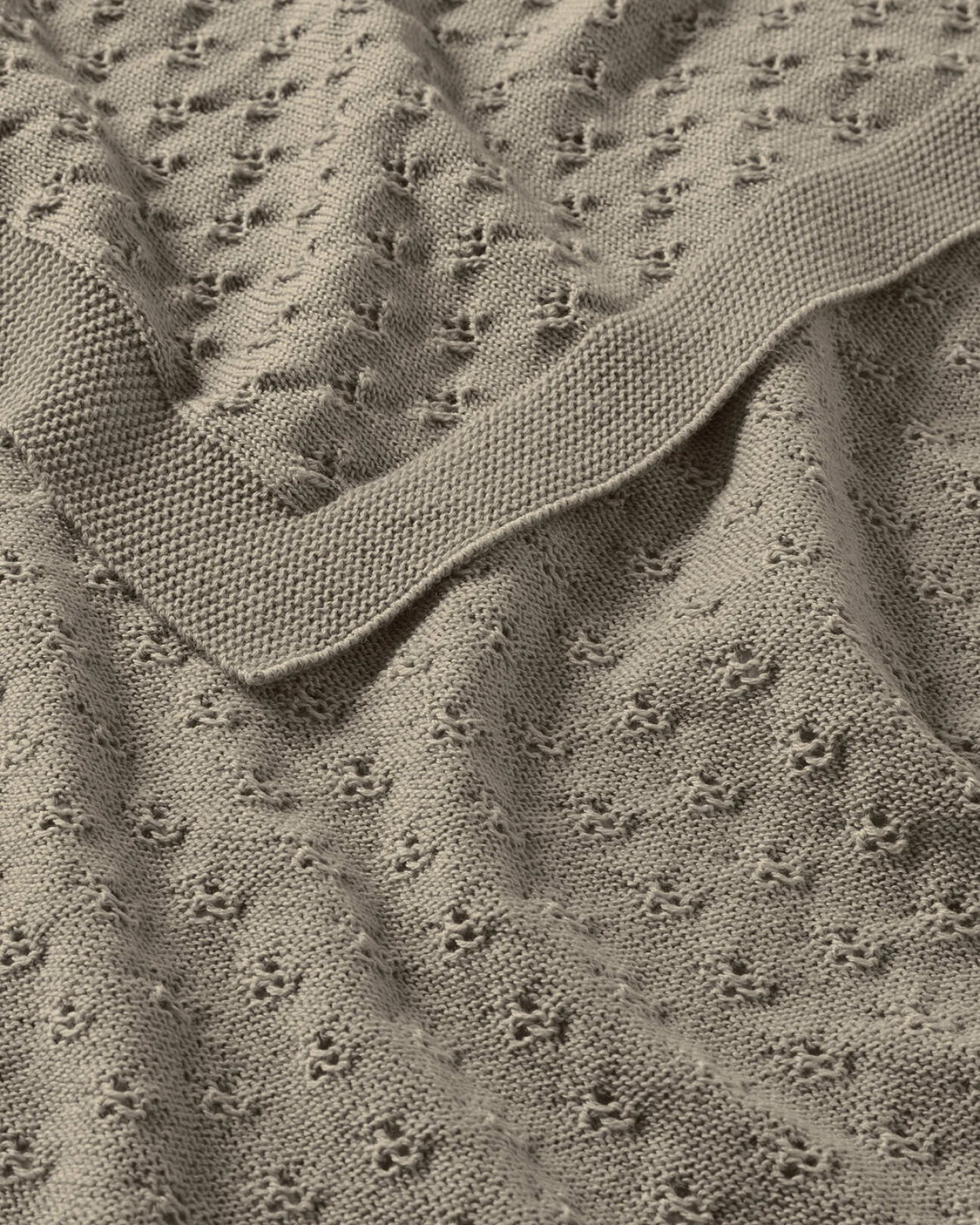 hessnatur Baby Strickdecke aus Bio-Merinowolle - beige - Größe 80x100 cm – Ansicht 2