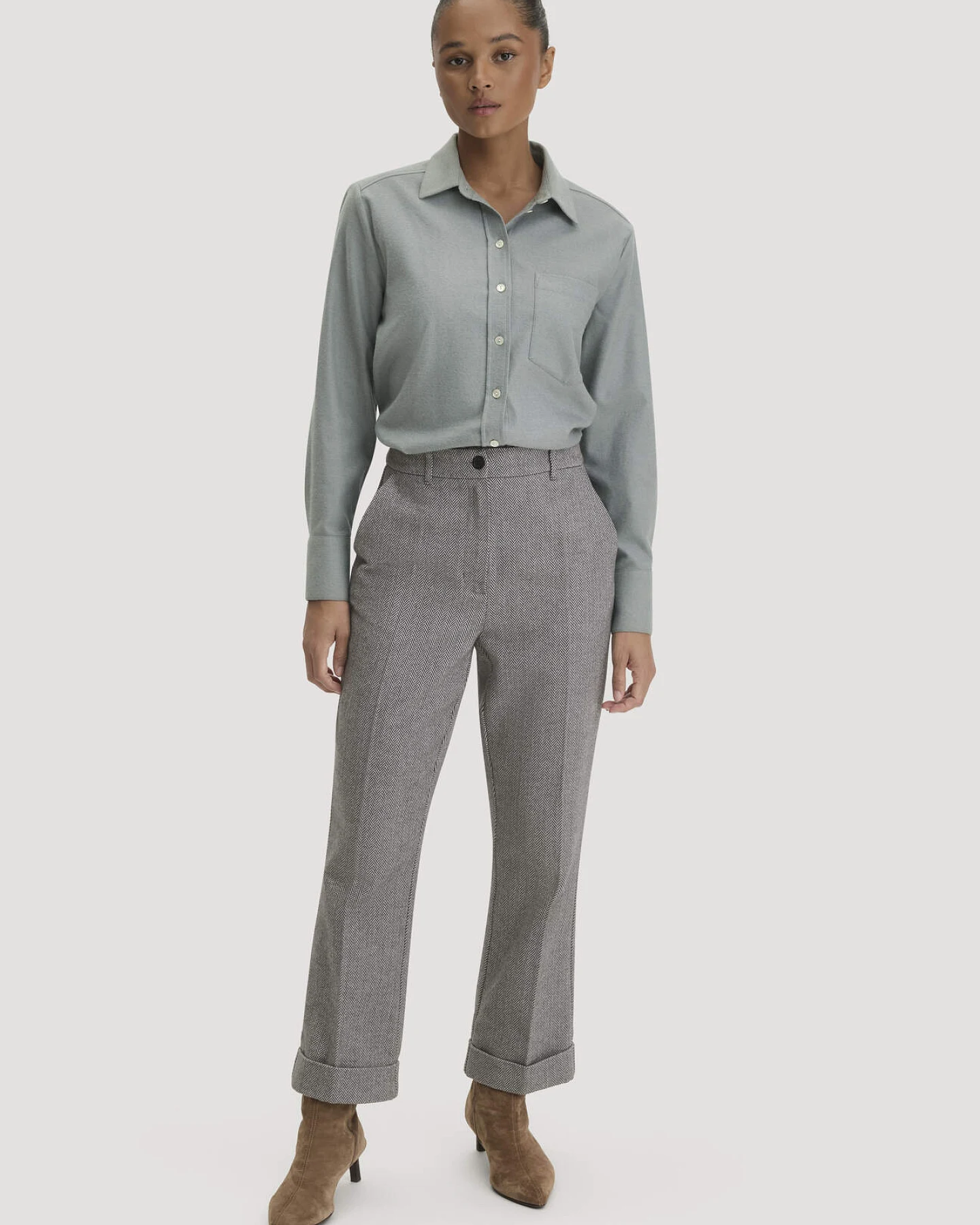 hessnatur Damen Flanell Bluse Relaxed aus Bio-Baumwolle mit TENCEL™ Lyocell - blau - Größe 42 – Ansicht 2