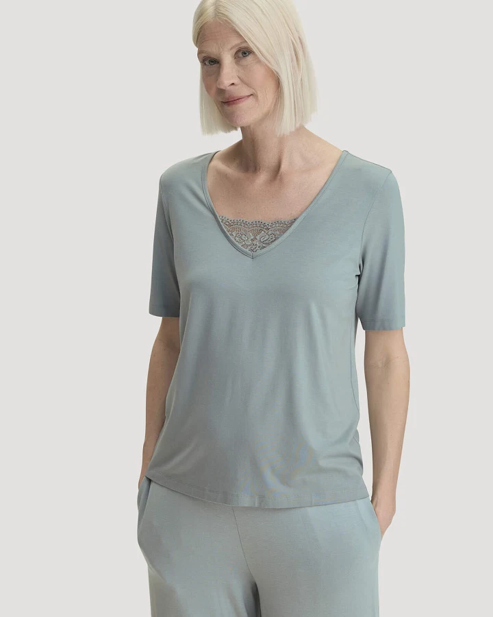 hessnatur Damen T-Shirt PURE SENSE LACE aus TENCEL™ Modal - blau - Größe 48