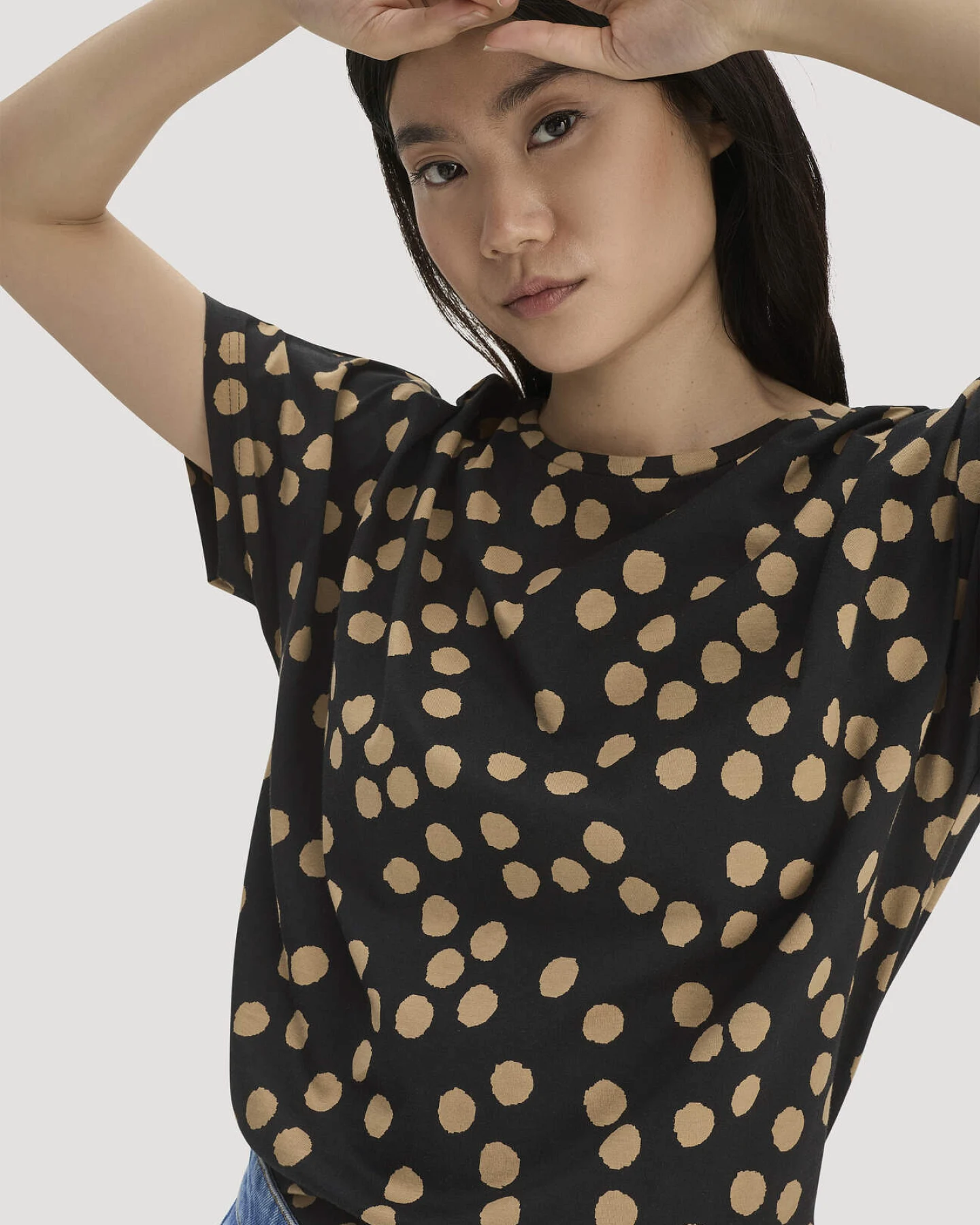hessnatur Damen Print T-Shirt Oversize aus Bio-Baumwolle - schwarz - Größe M – Ansicht 4