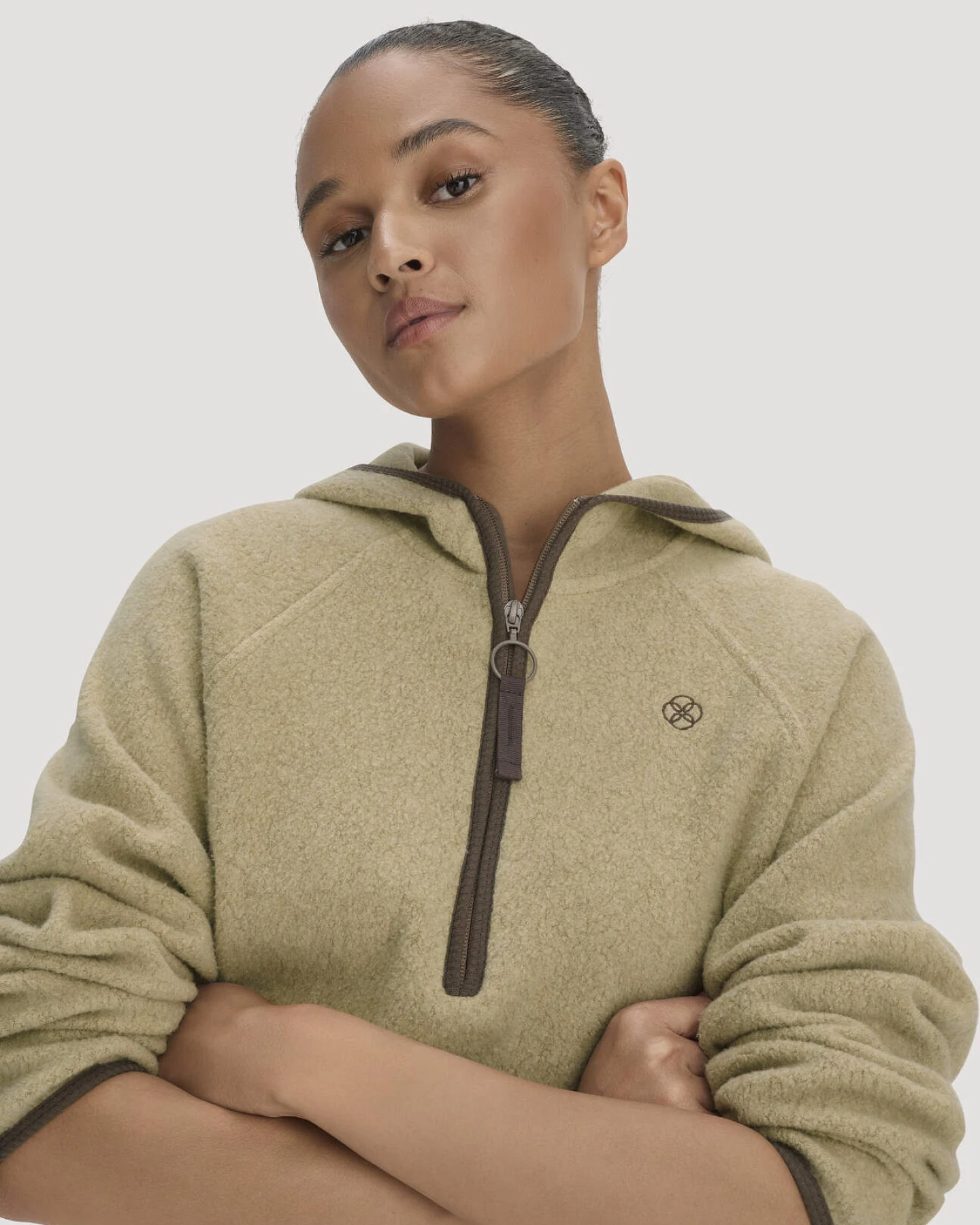 hessnatur Loungewear Fleece Hoodie Relaxed ACTIVE LIGHT aus Bio-Baumwolle - beige - Größe M – Ansicht 4