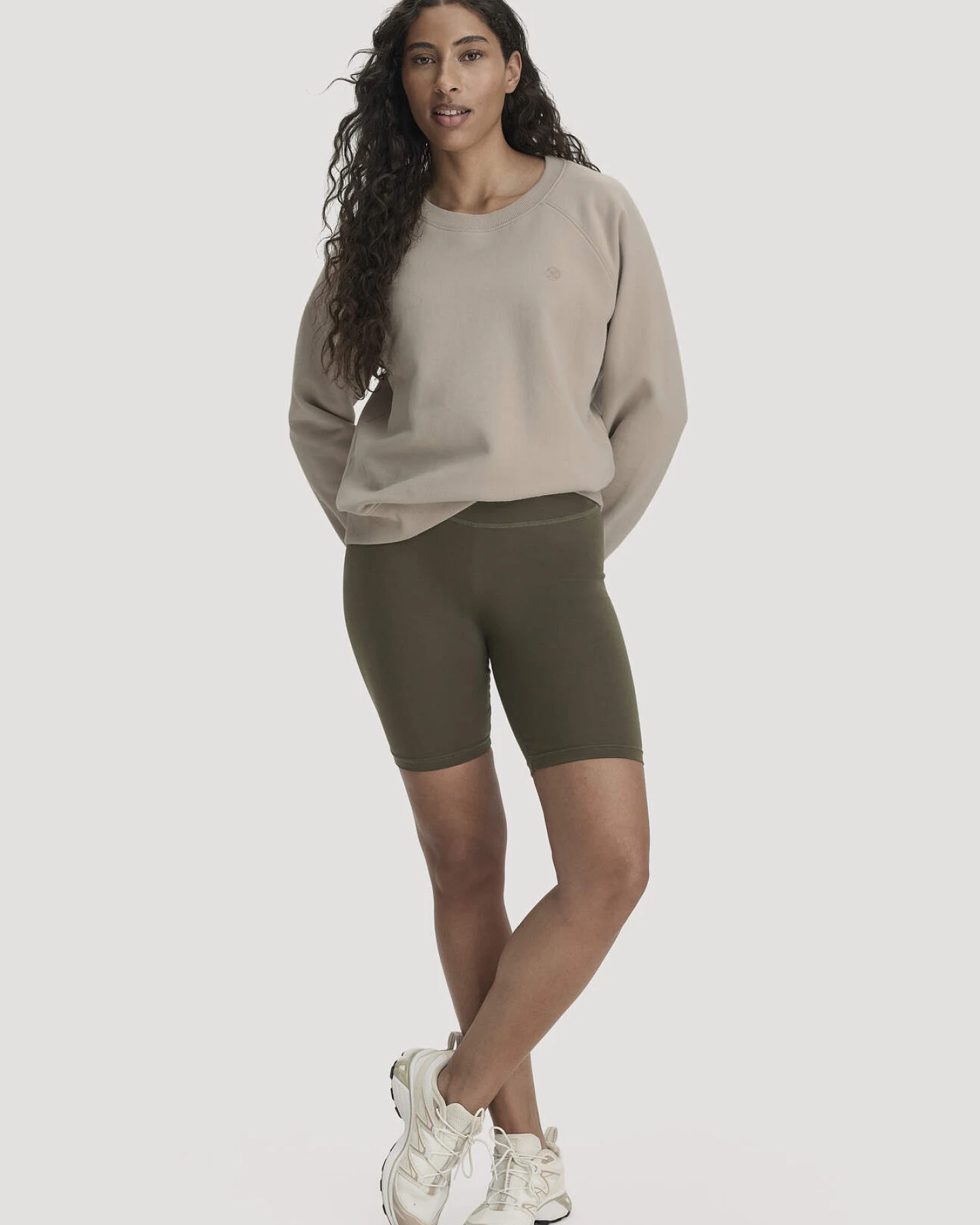 hessnatur Loungewear Shorts Fitted ACTIVE LIGHT aus Bio-Baumwolle - grün - Größe L/l – Ansicht 4